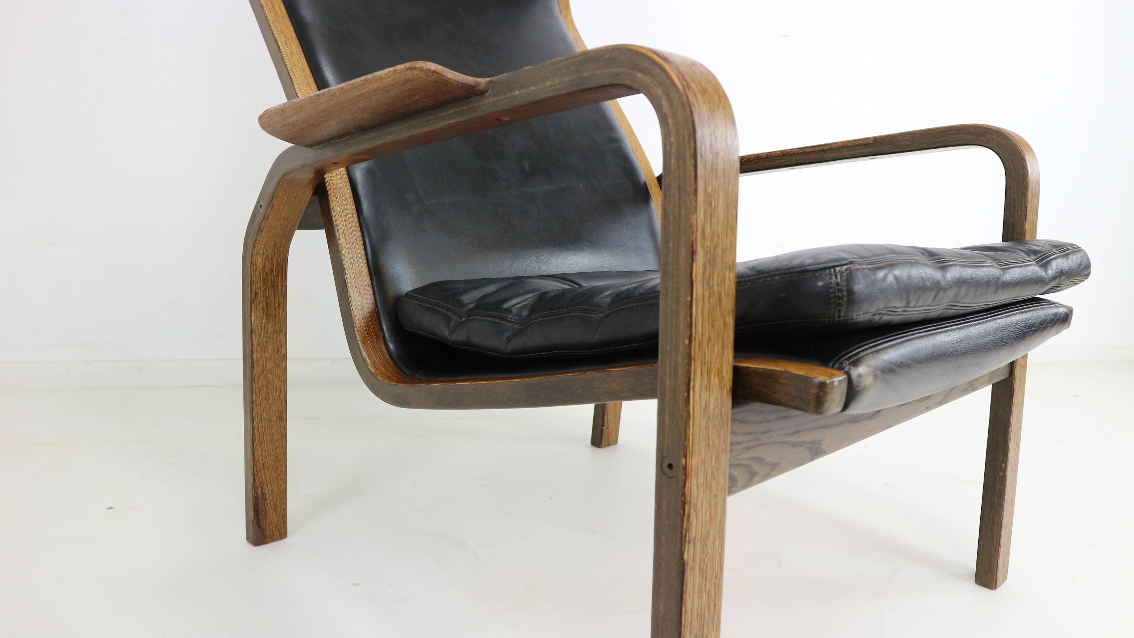 Swedish Pair of Yngve Ekstrom Armchairs in Black Leather and Wengé, 1960s