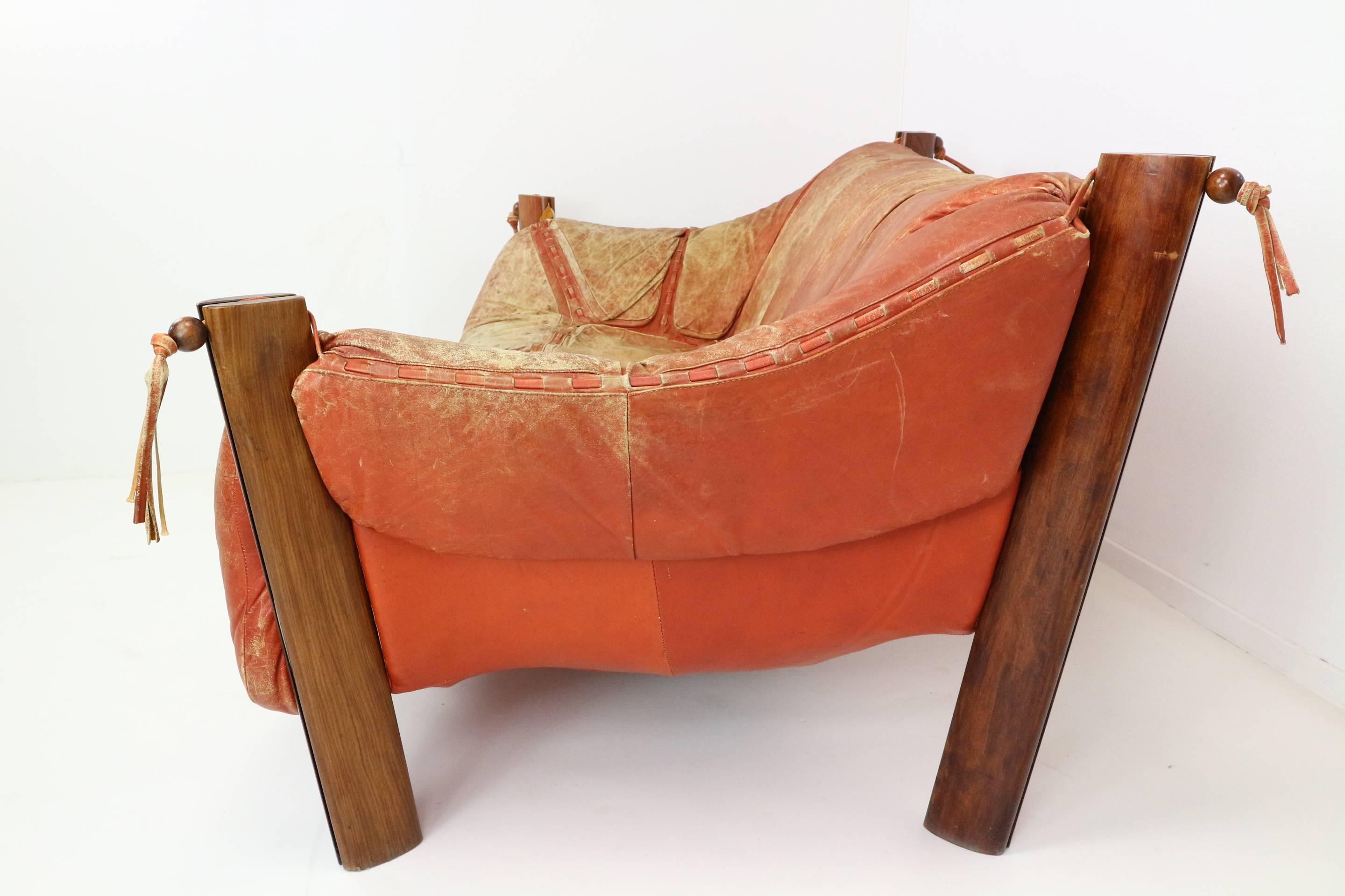 Two-Seat Sofa MP-211 Design by Percival Lafer in Wood and Leather, 1974 1
