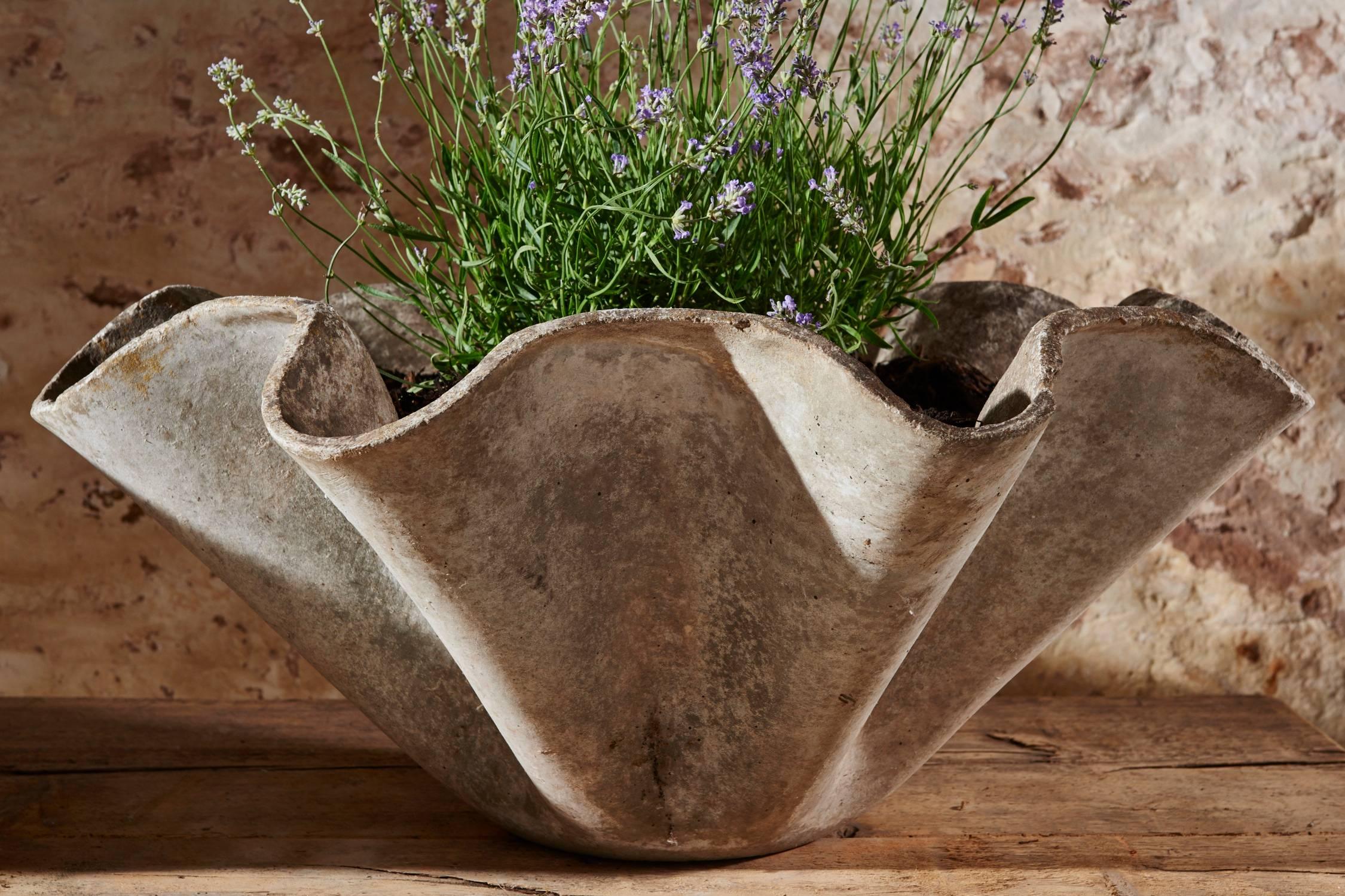 Pair of Willy Handkerchief Planters 1