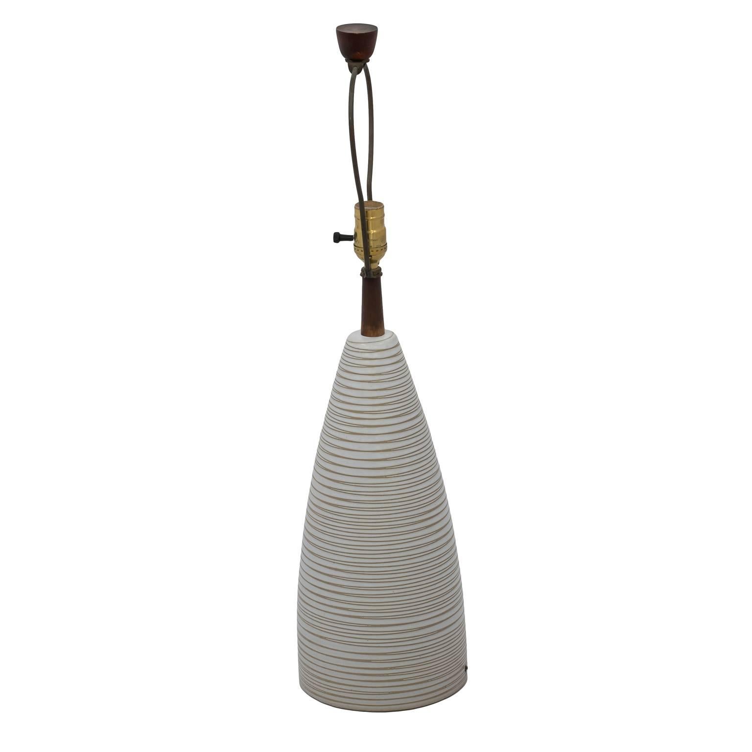Mid-Century Modern Table Lamp by Jane and Gordon Martz Original Shade Finial