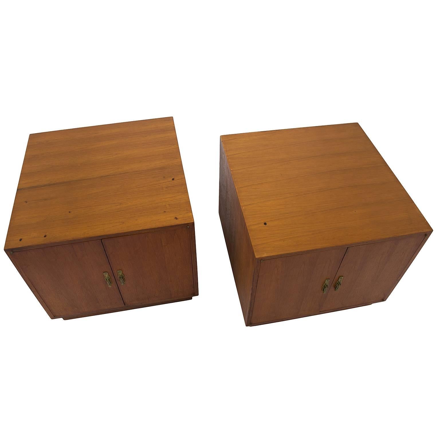 20th Century Pair of Mid-Century Side Cabinets or End Tables in Teak with Marble Top For Sale