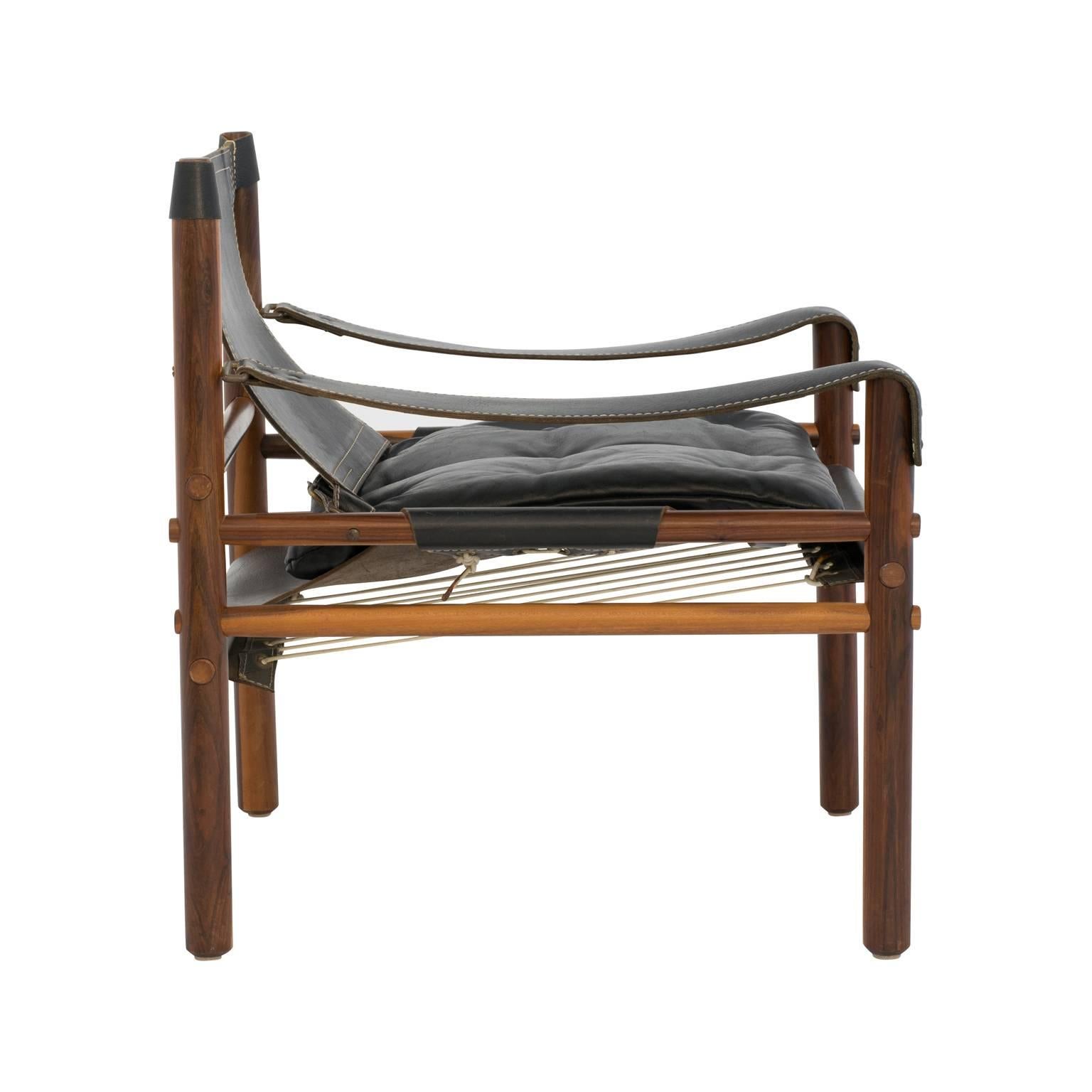 Mid-Century Arne Norell Sirocco Safari Lounge Chair In Good Condition For Sale In Asheville, NC