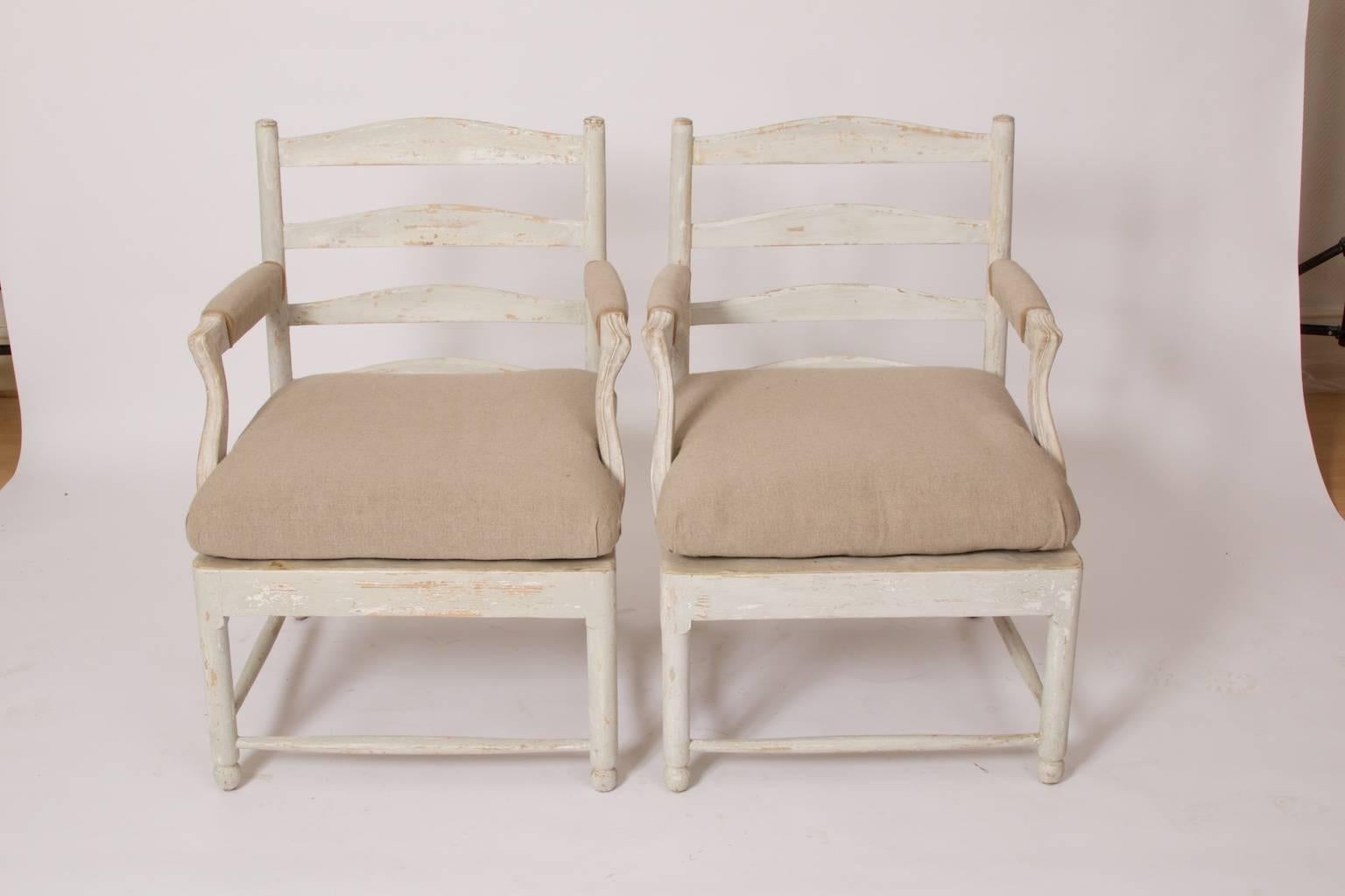 Swedish Pair of Armchairs, the Gripsholm Model, Sweden, circa 1790, Dry Scraped For Sale