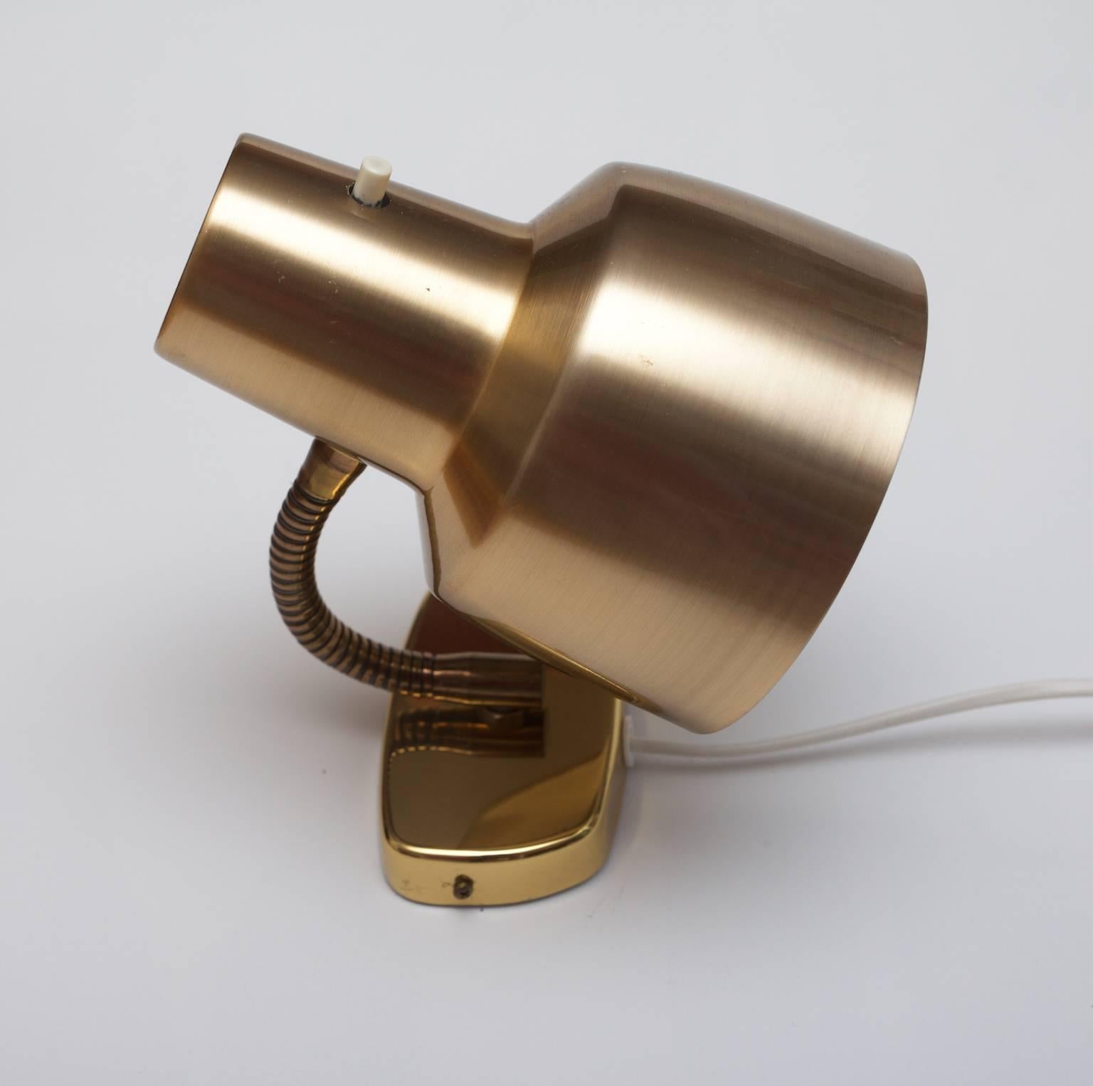 Wall Lamp in Brass and Anodized Aluminium, Sweden 1960s from Armaturhantverk In Good Condition For Sale In Malmo, SE