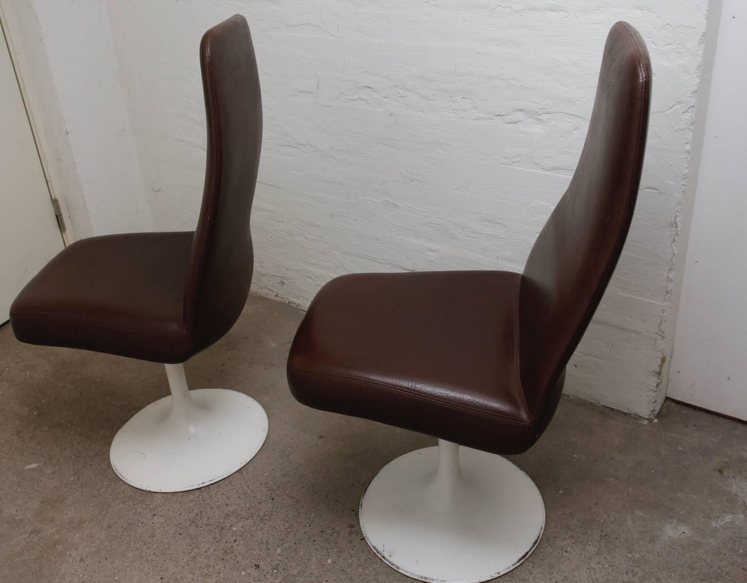 Two Chairs with Matching Table and Tulip foot by Johanson Design, Sweden, 1970s For Sale 2