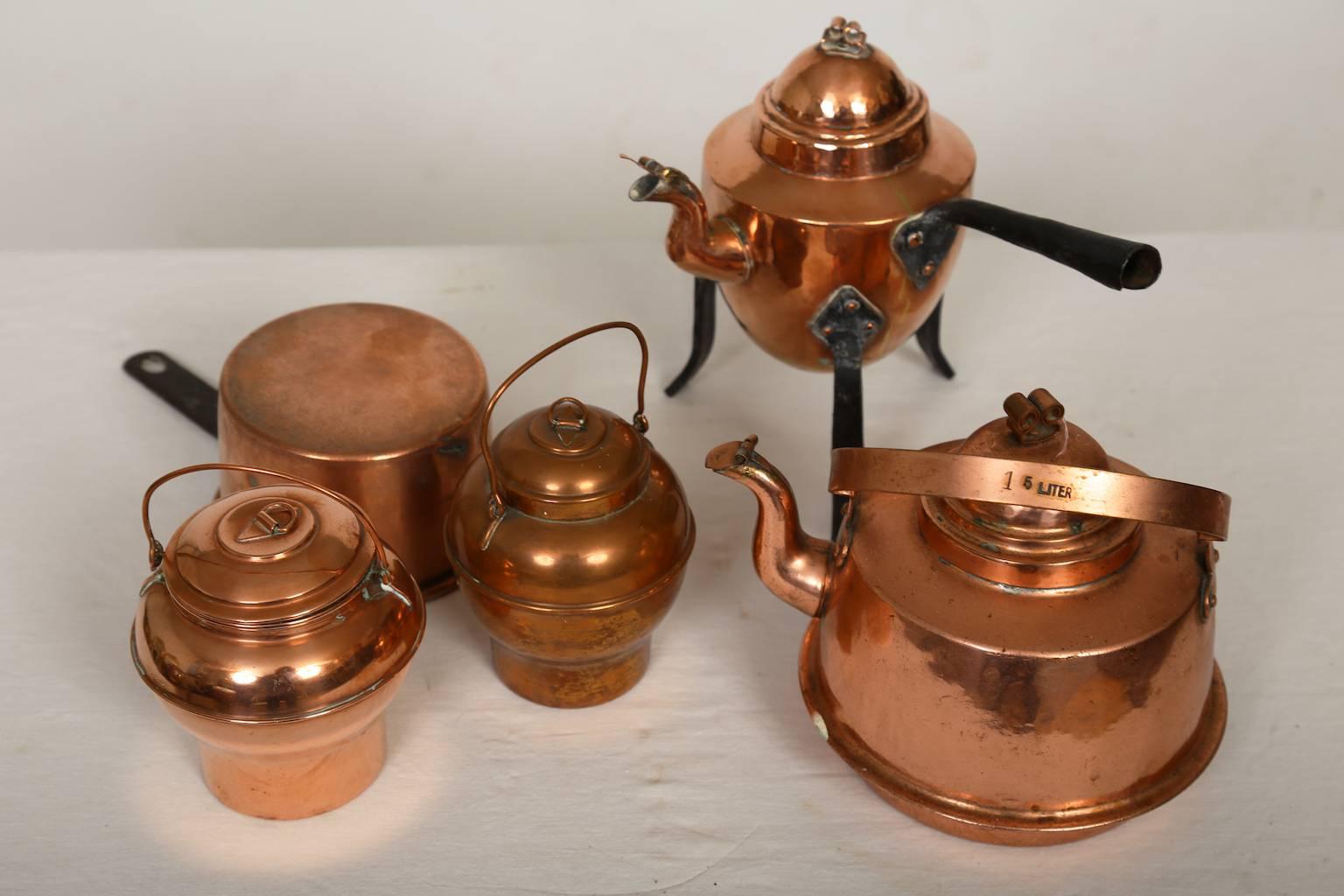 Set of Two Beautiful Swedish Copper Coffee Pots and Other Items For Sale 1