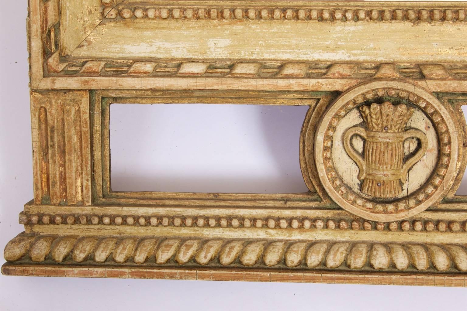 Mirror Attributed to Lago Lundén, Giltwood and Paint, Late Gustavian, circa 1820 In Good Condition For Sale In Malmo, SE