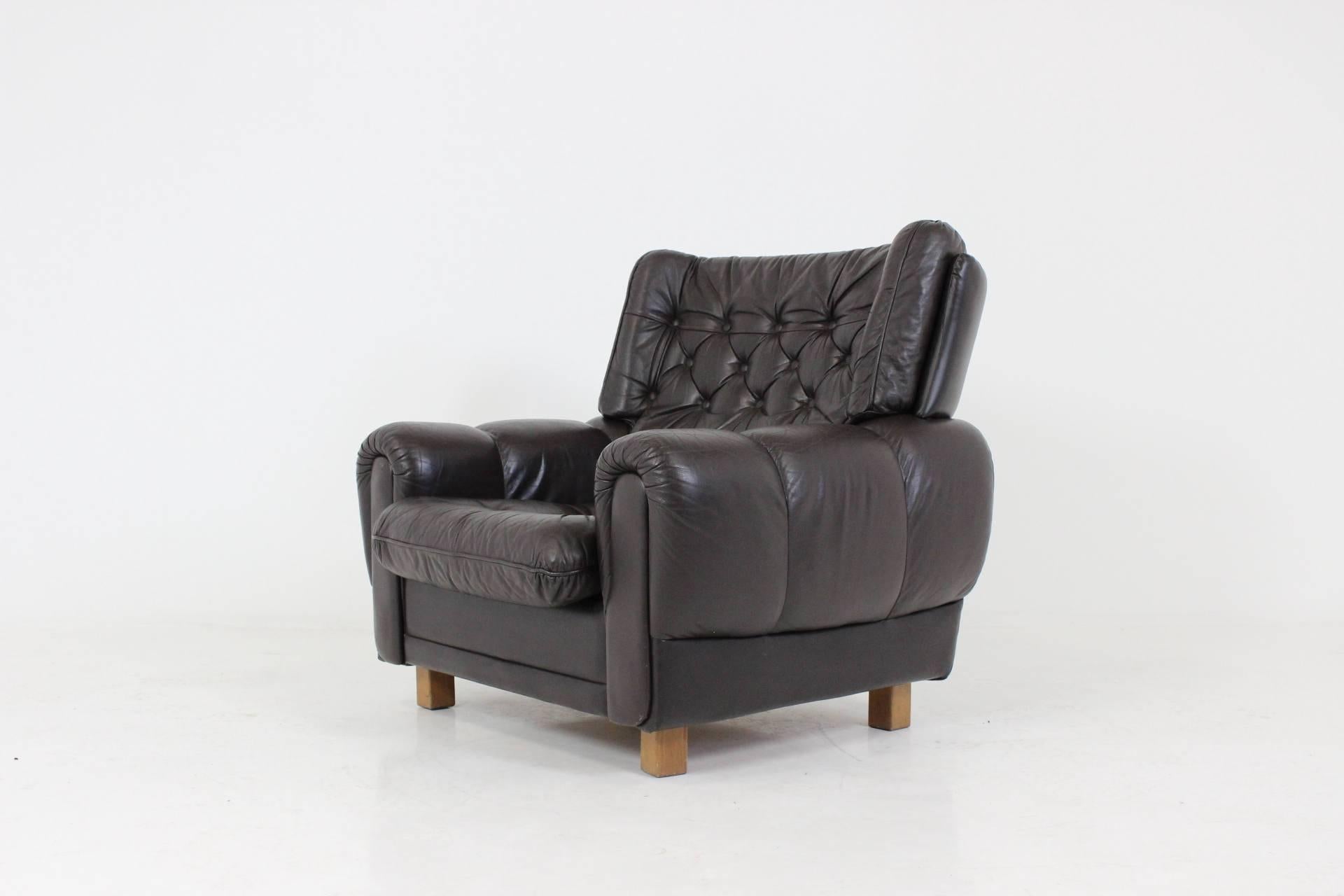 Czech Brown Leather Armchair from Vyber, 1970s For Sale 1