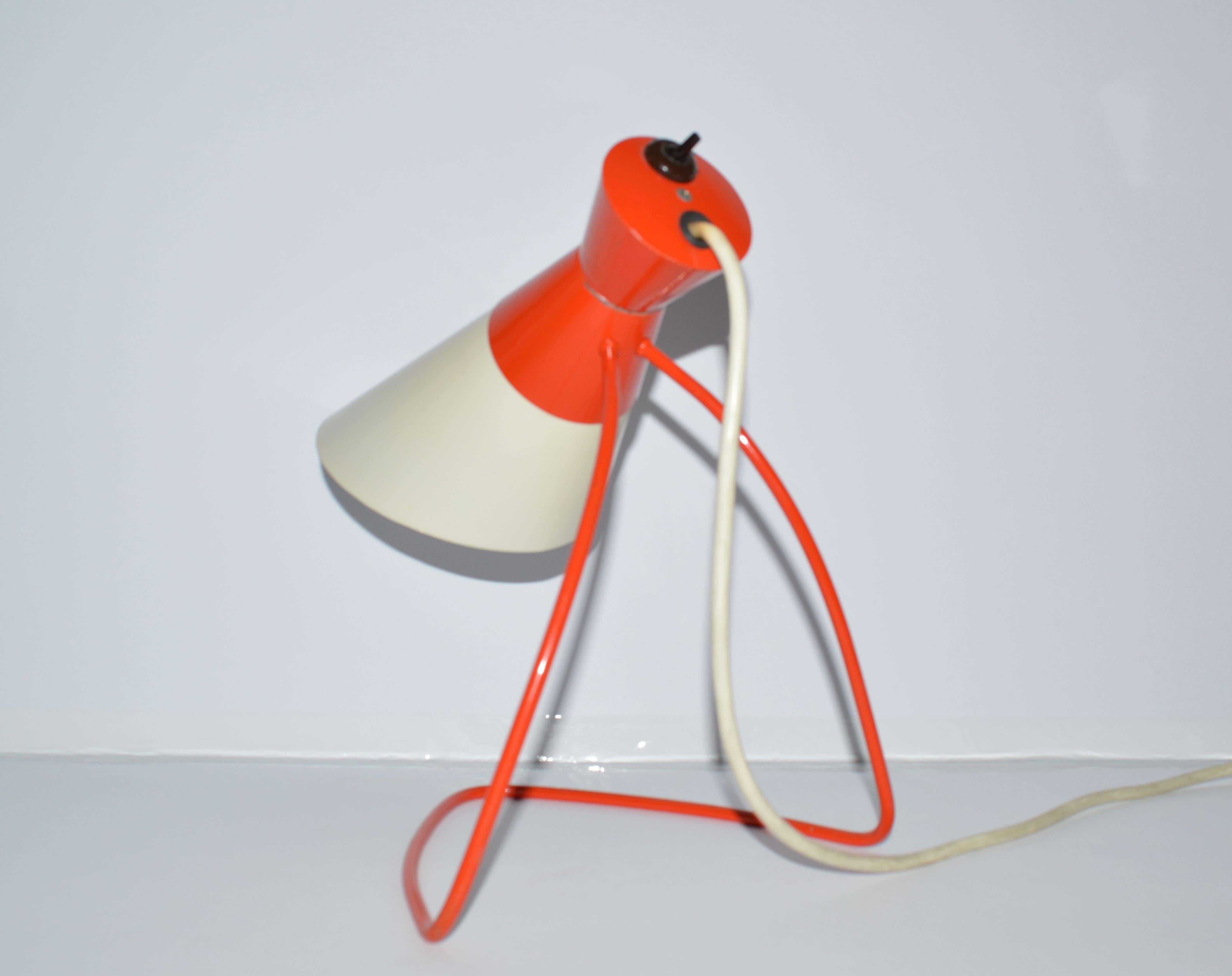 Mid-Century Modern Lampe de bureau Napako rouge et blanche du milieu du siècle dernier, Josef Hurka, années 1950 en vente