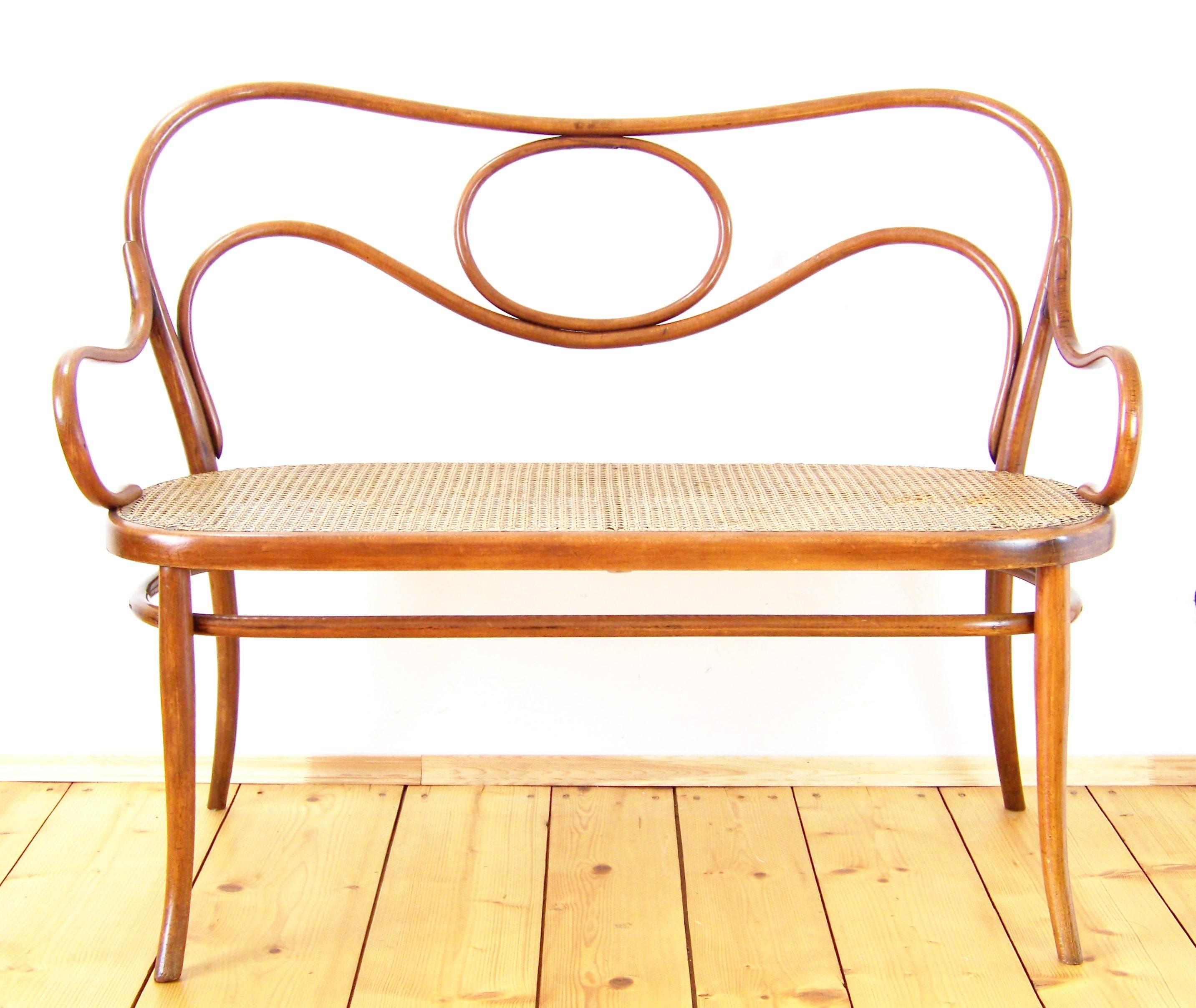 Art Nouveau Sofa Gebrüder Thonet Nr.14, circa 1875