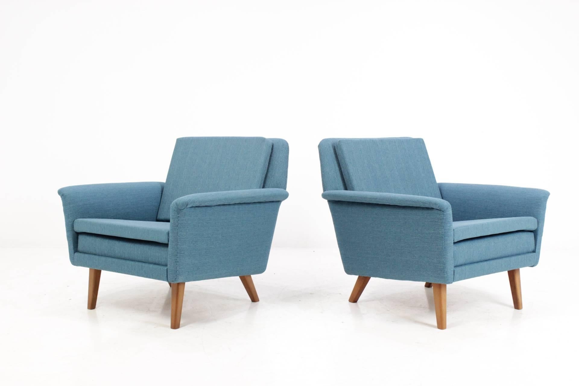 Pair of two Folke Ohlsson lounge chairs. Both chairs were newly upholstered with quality fabric upholstery. Manufactured by Fritz Hansen in circa 1960s. Very good restored condition.