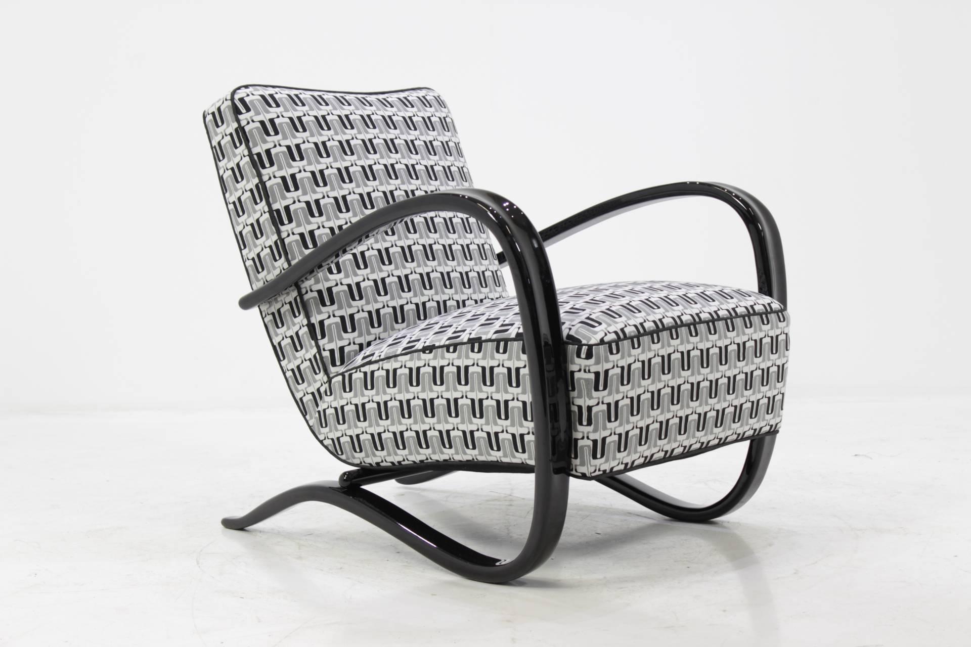 Mid-Century Modern Pair of Iconic H-269 Chairs by Jindrich Halabala, 1933s