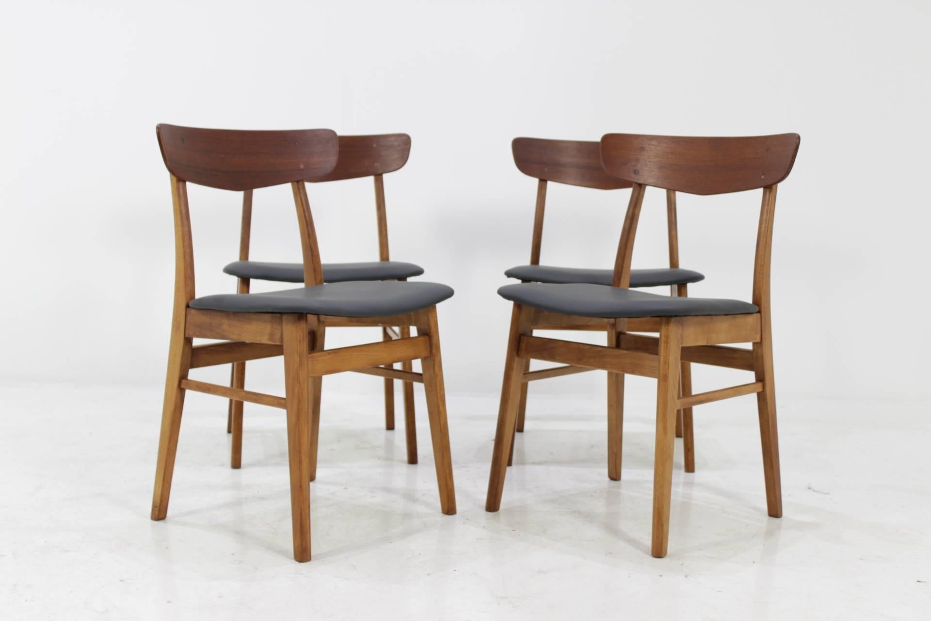 Mid-Century Modern Set of Four Danish Teak Dining Chairs Made in Denmark, circa 1960