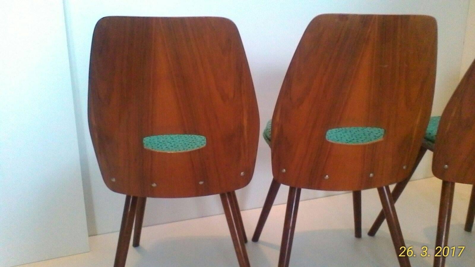 Set of Four Art Deco Dining Chairs in Beech In Good Condition In Praha, CZ