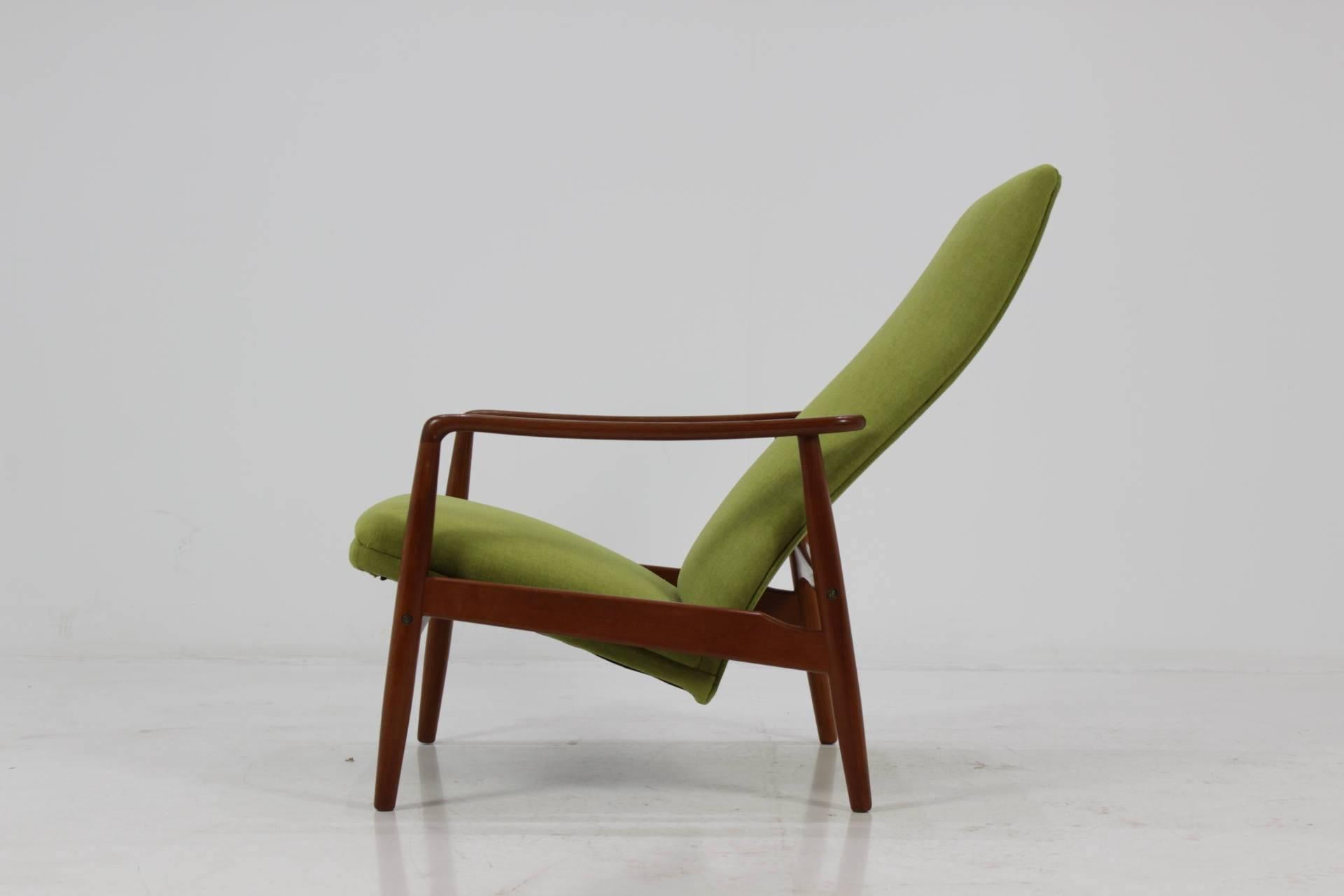 Scandinavian Modern Reclining Lounge Chair by Søren Ladefoged, 1960