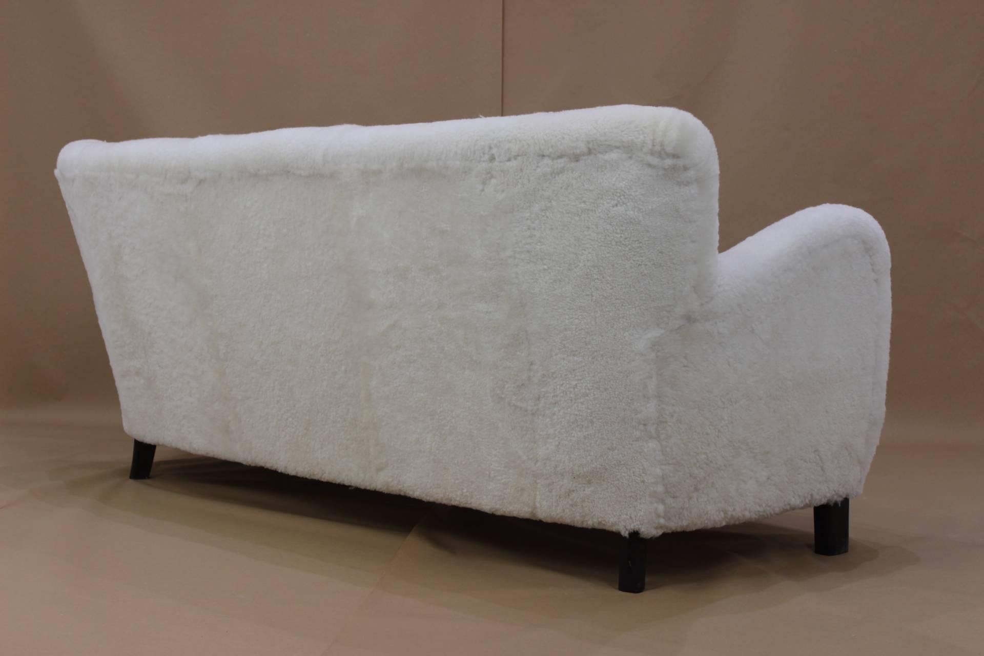 1940s Fritz Hansen Three-Seat Sofa in Sheep Skin, Model 1669A 3