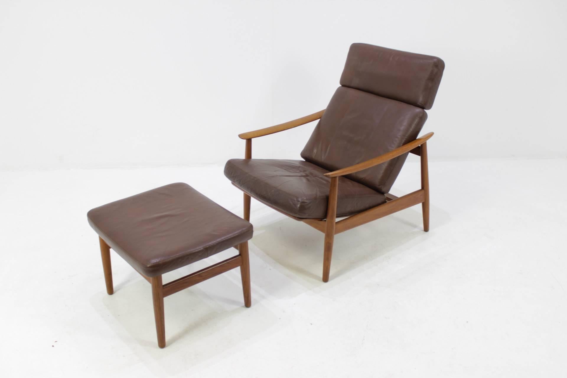 Leather Reclining Easy Chair and Footstool by Arne Vodder, Model FD 164