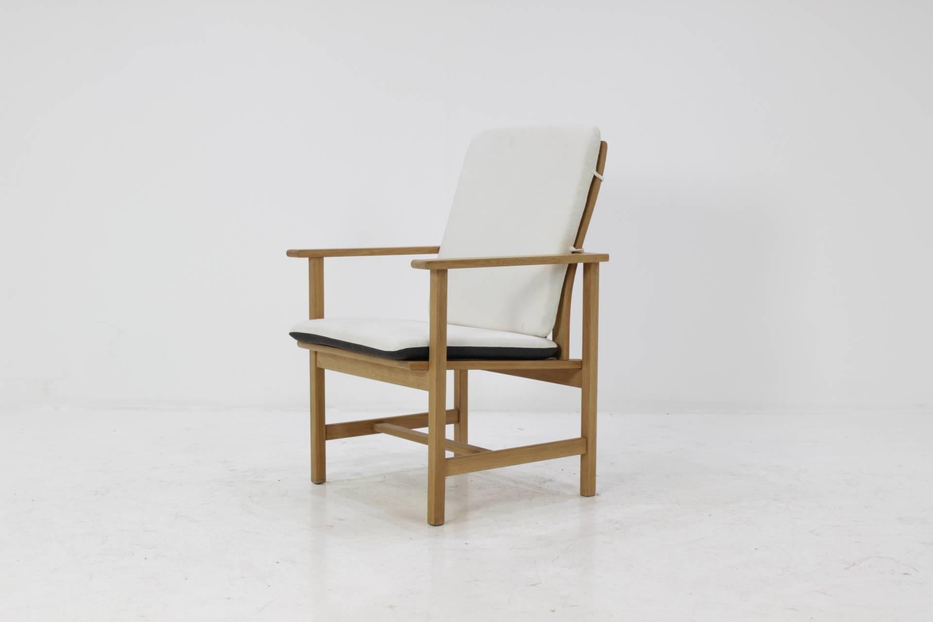 Danish Six Borge Mogensen Oak Armchairs by Fredericia Stolefabric