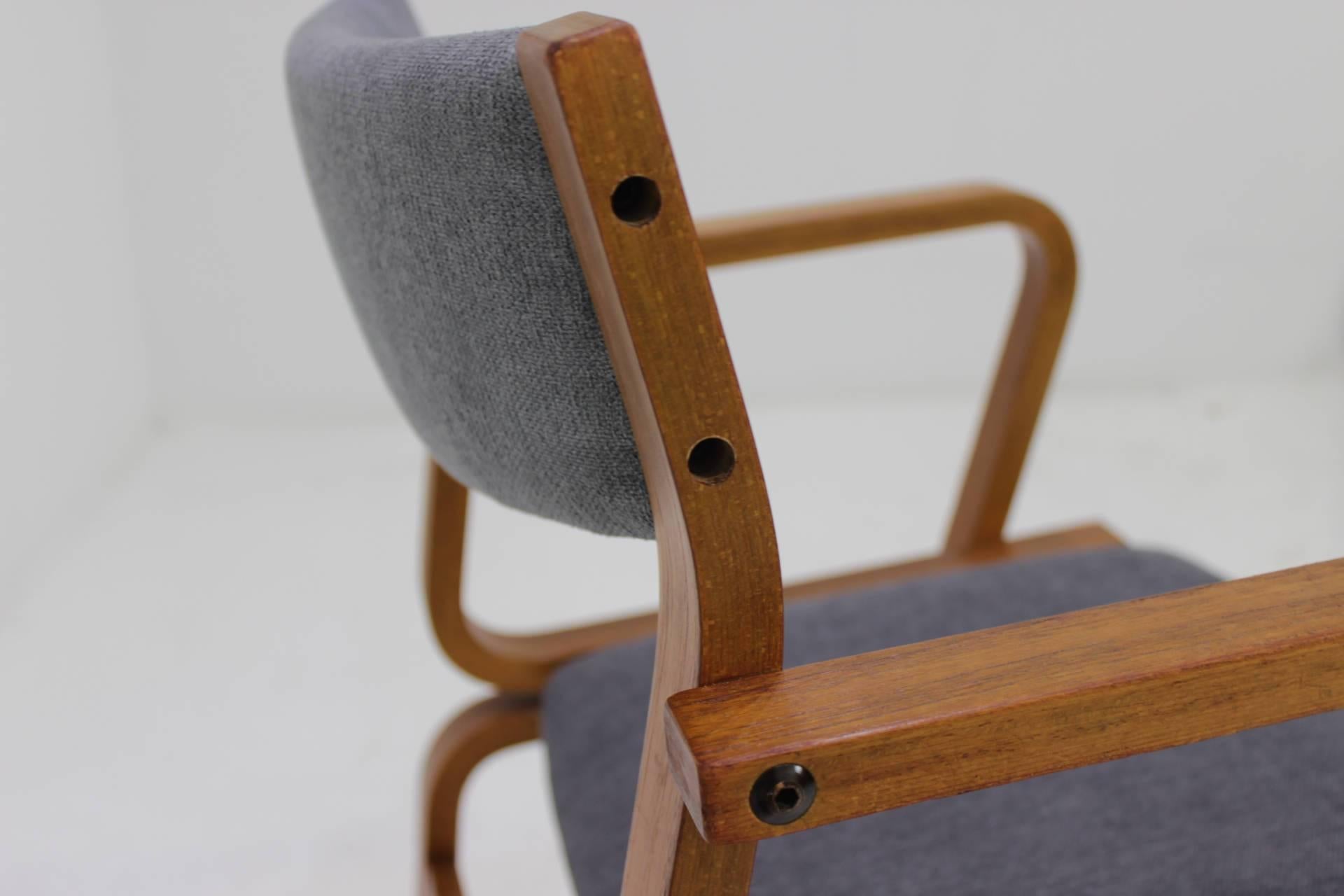 Set of Six Teak Danish Bentwood Plywood Chairs 4