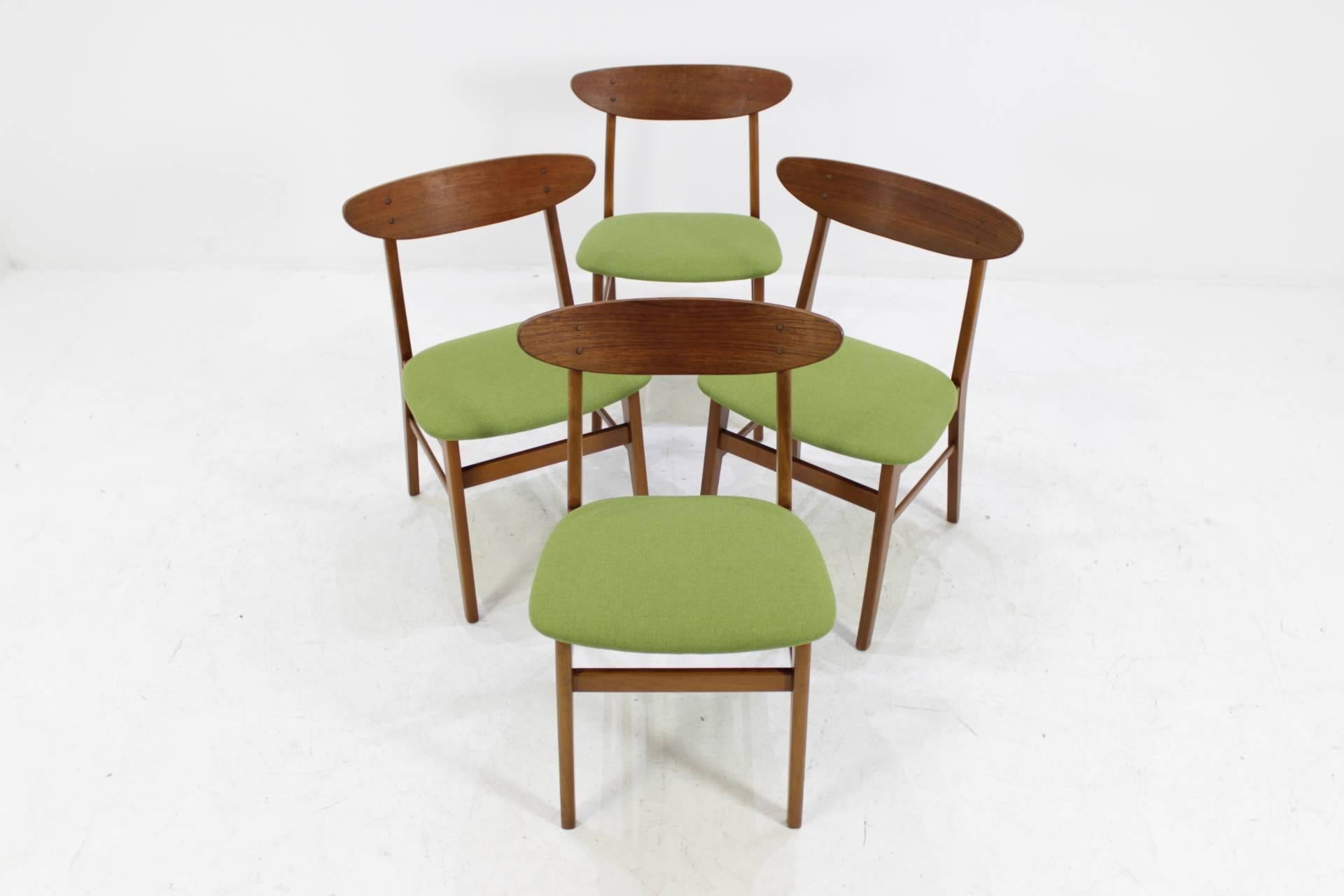 1960 Set of Danish Dining Extendable Table and Chairs 4