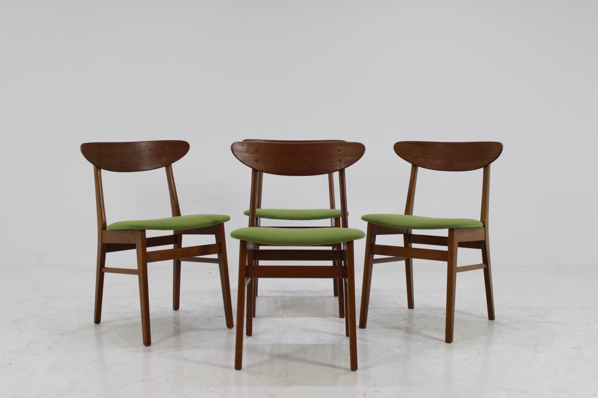 1960 Set of Danish Dining Extendable Table and Chairs 3