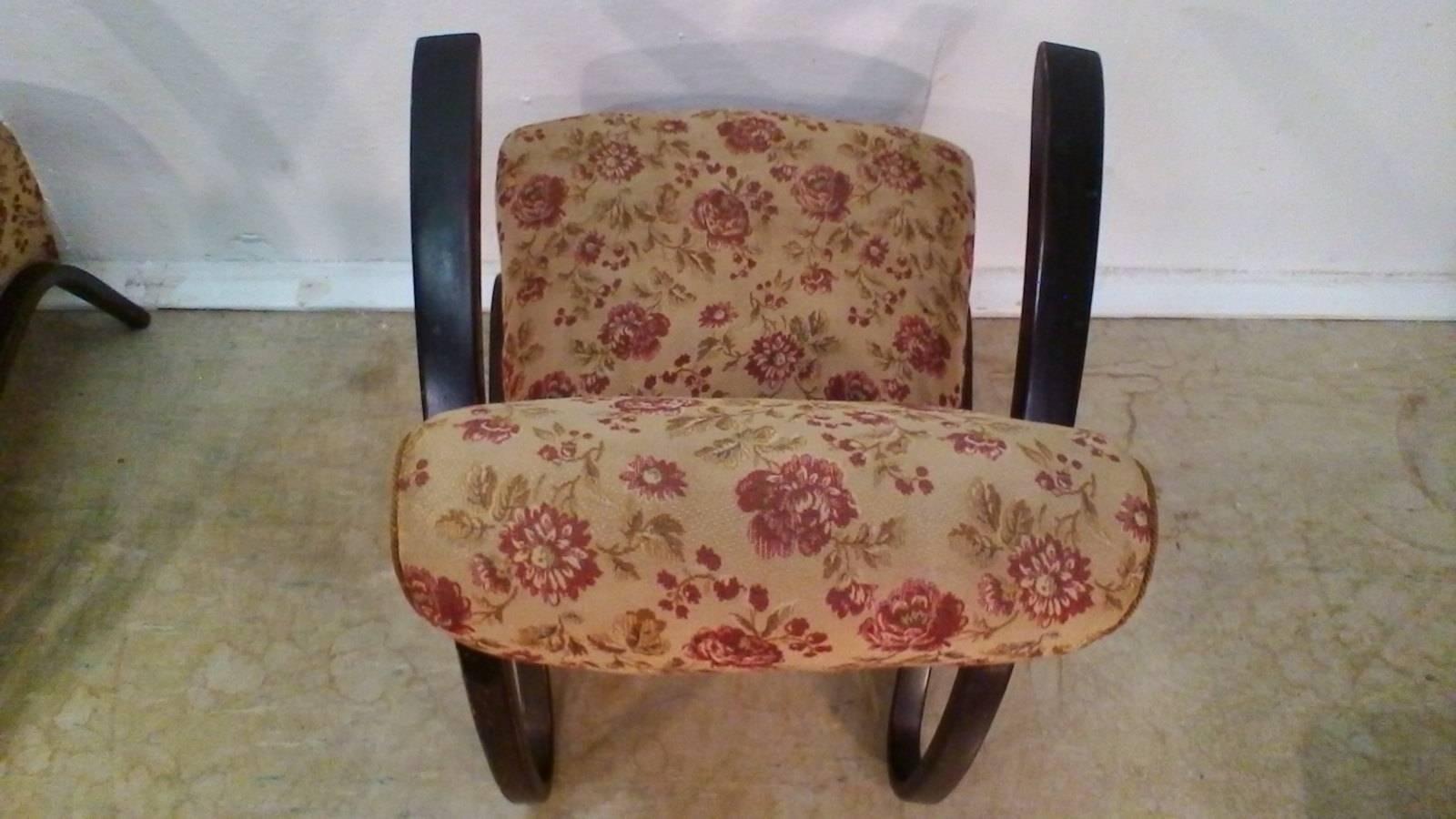 Fabric 1930 Pair of Rare Jindrich Halabala H-275 Art Deco Armchairs and Coffee Table