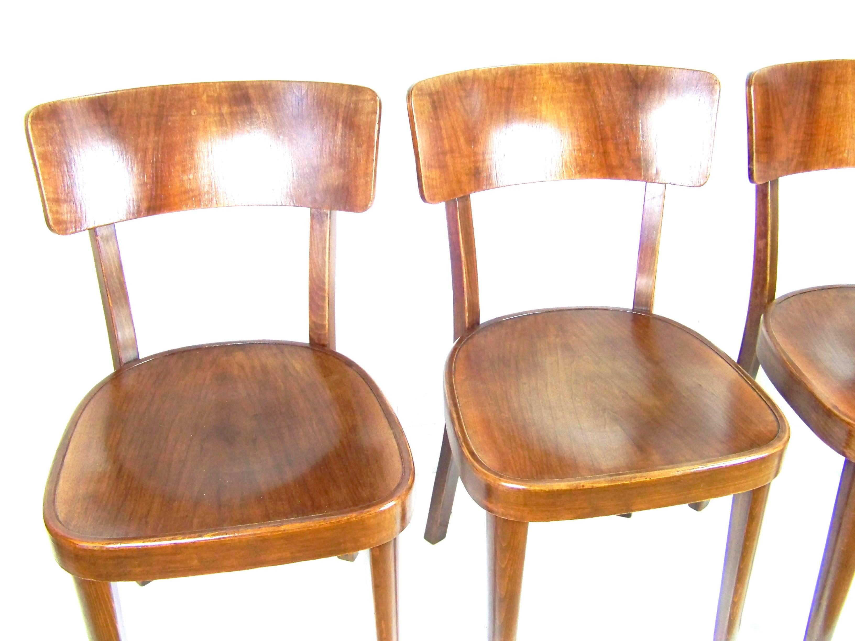 Four Chairs Thonet A524 from 1927 In Good Condition In Praha, CZ
