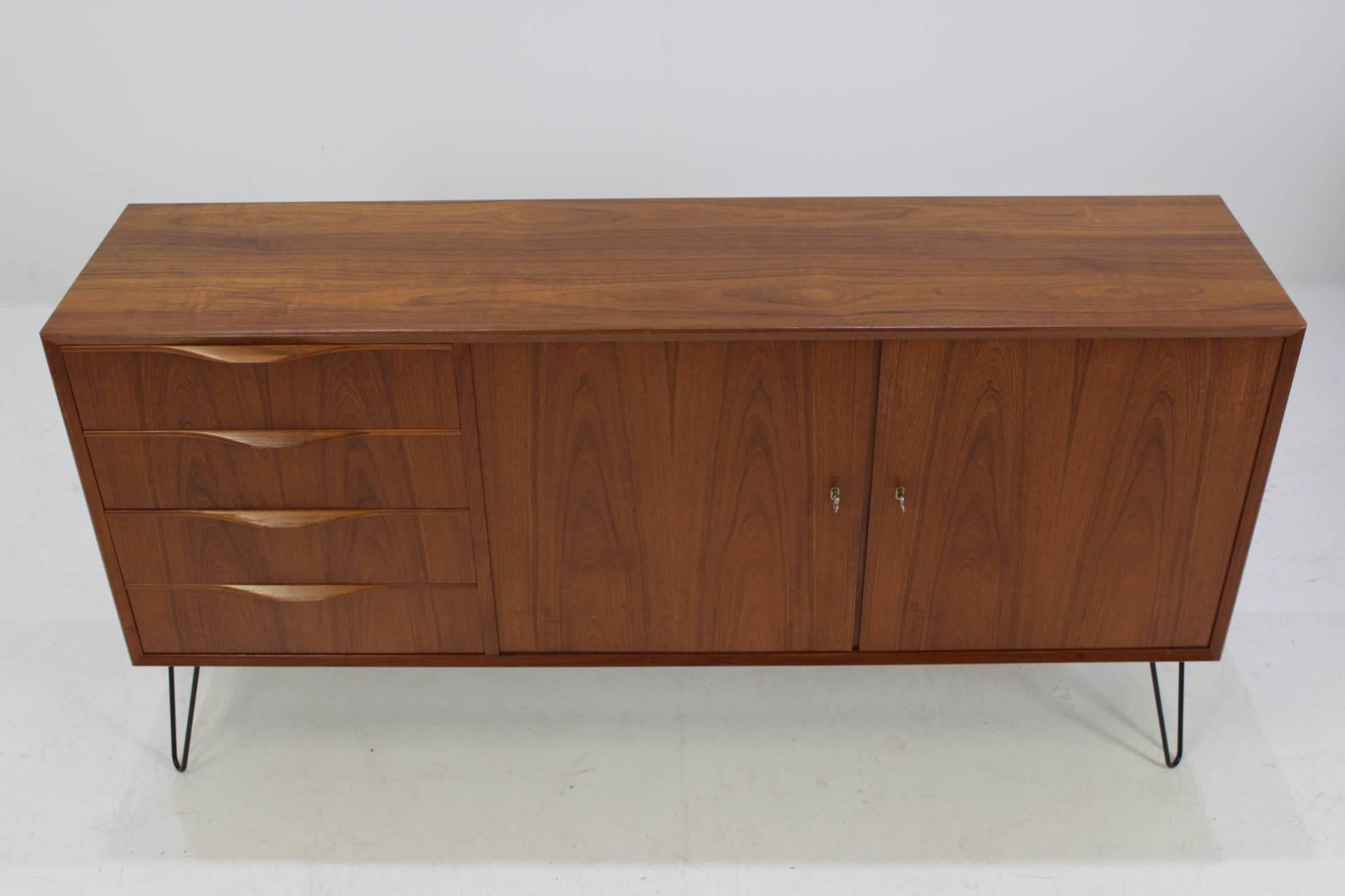1960 Erling Torvits Upcycled Danish Teak Sideboard In Excellent Condition In Praha, CZ