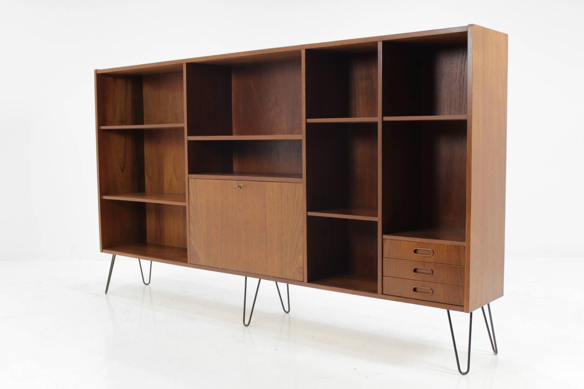 Large Upcycled Midcentury Danish Teak Bookcase In Excellent Condition In Praha, CZ