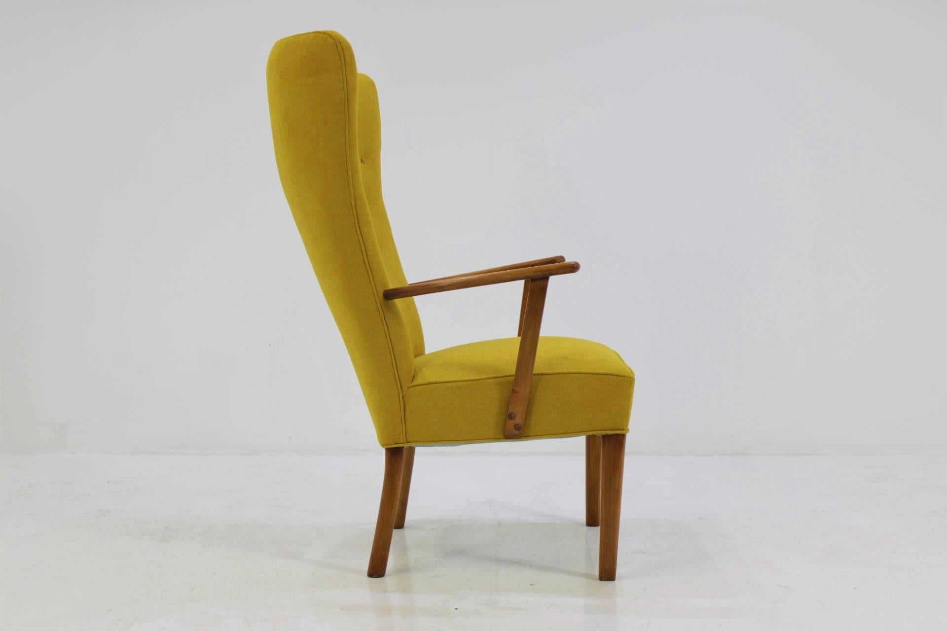 Mid-Century Modern 1960 Midcentury Danish Wing Chair