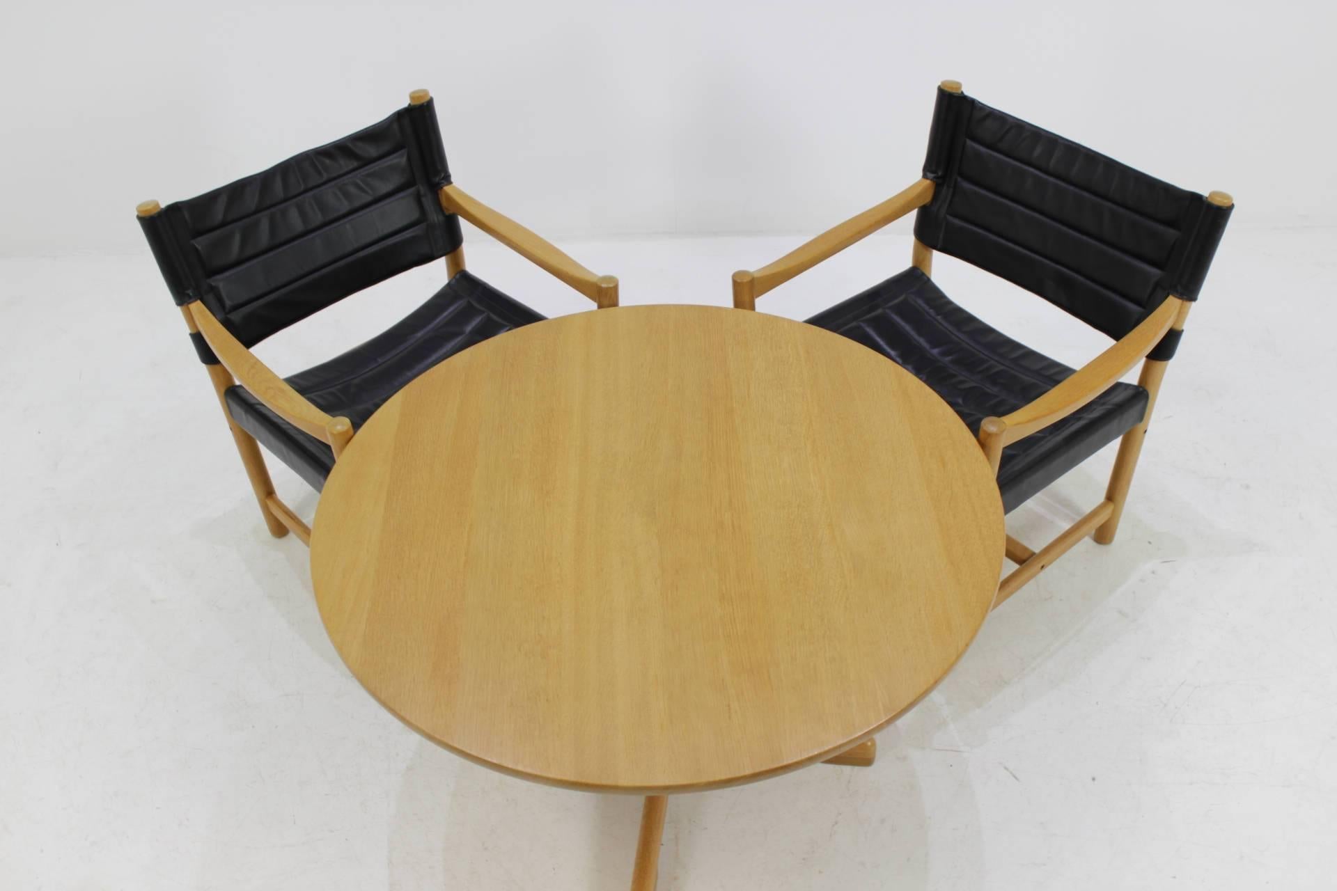 Mid-20th Century Set of Danish Black Leather Armchairs and Coffee Table by Ditte and Adrian Heath