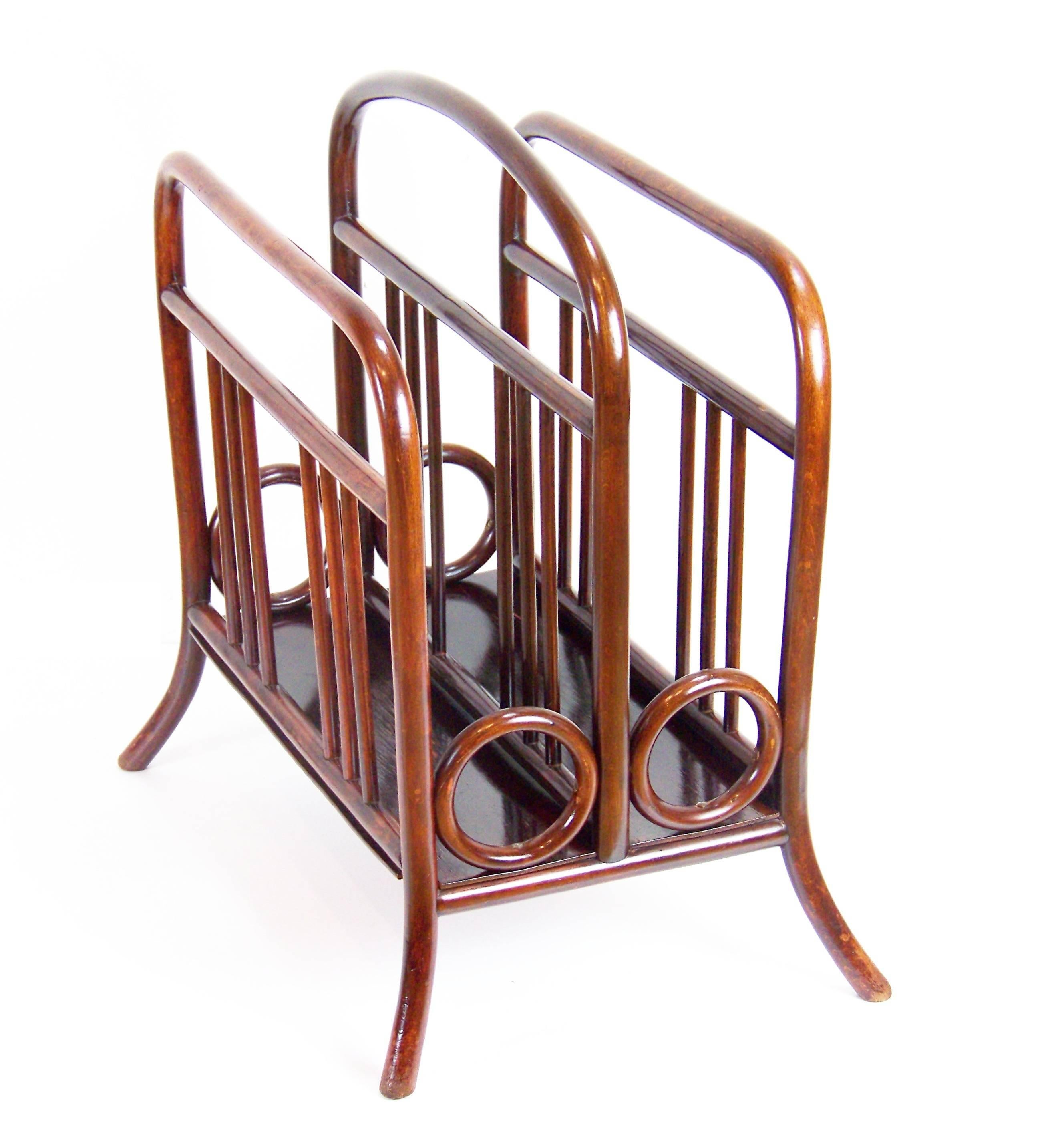Designed in 1904 in Austrian company Gebrüder Thonet. Labelled with label Thonet, used after 1881- 1918. Original state. Cleaned and gentle re-polished with shellack finish.