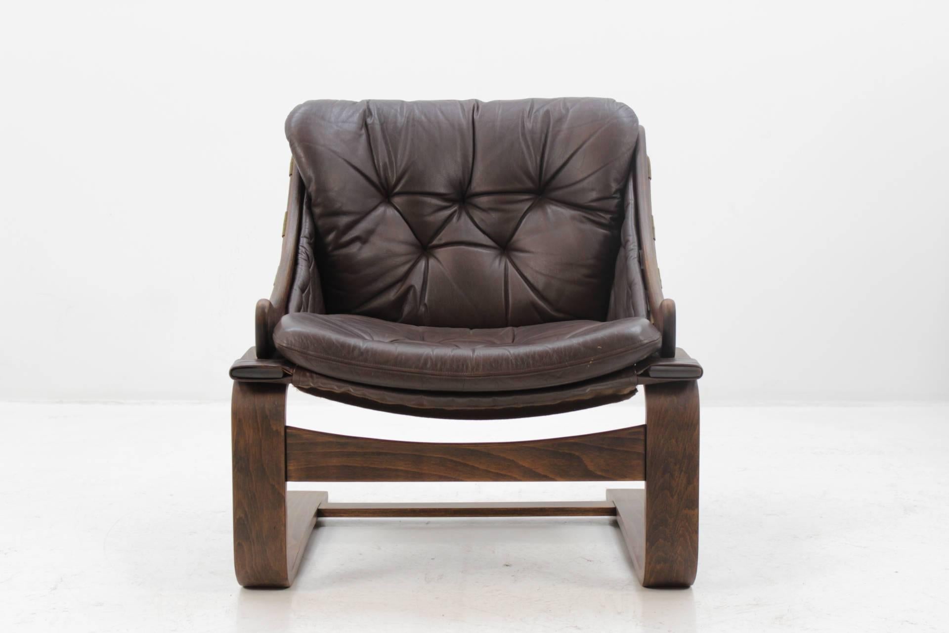 Mid-Century Modern 1970s Scandinavian Bentwood Leather Lounge chair by Ake Fribytter for Nelo Mobel