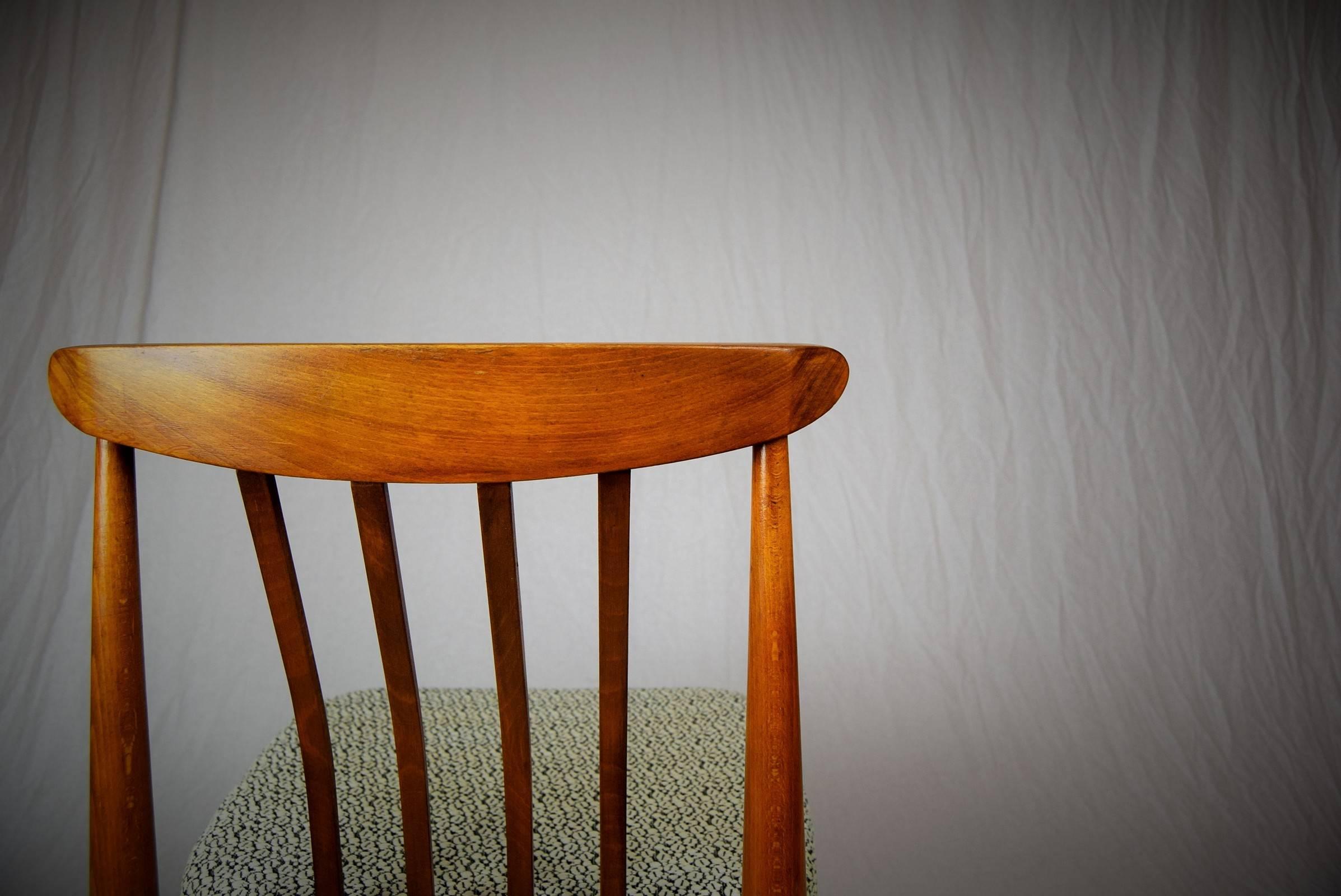 Nice midcentury design dining chairs in very good condition.
Those chairs were produced in Czechoslovakia in circa 1960.
The wooden frame is made from stained beechwood.