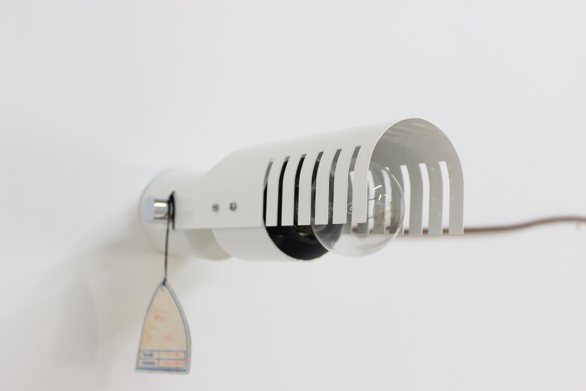 Mid-Century Modern Design Wall Lamp, 1980s For Sale