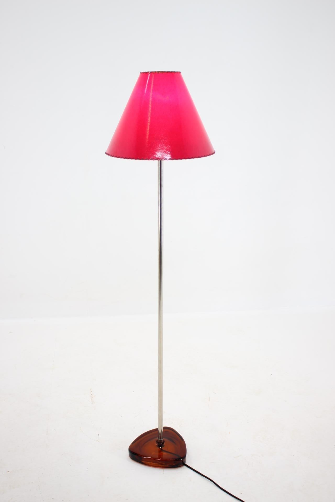- New handmade lampshade from hand made paper
- Newly rewired
- Plug adapter included for US order
- Stand 23 cm.
 