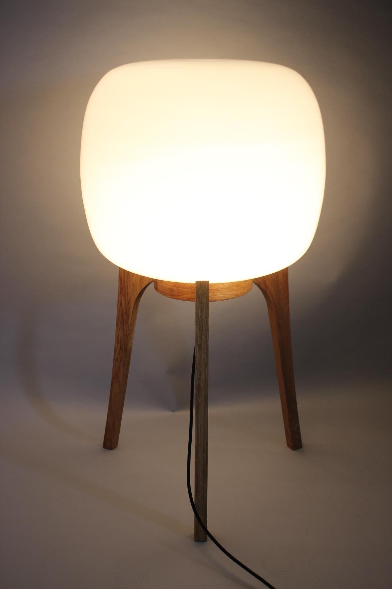 1970er Upcycling-Lampe aus Glas und Eiche im Angebot 4