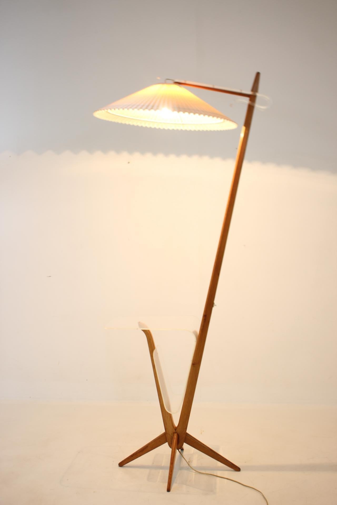 1970s Oak Floor Lamp by Uluv, Czechoslovakia For Sale 6