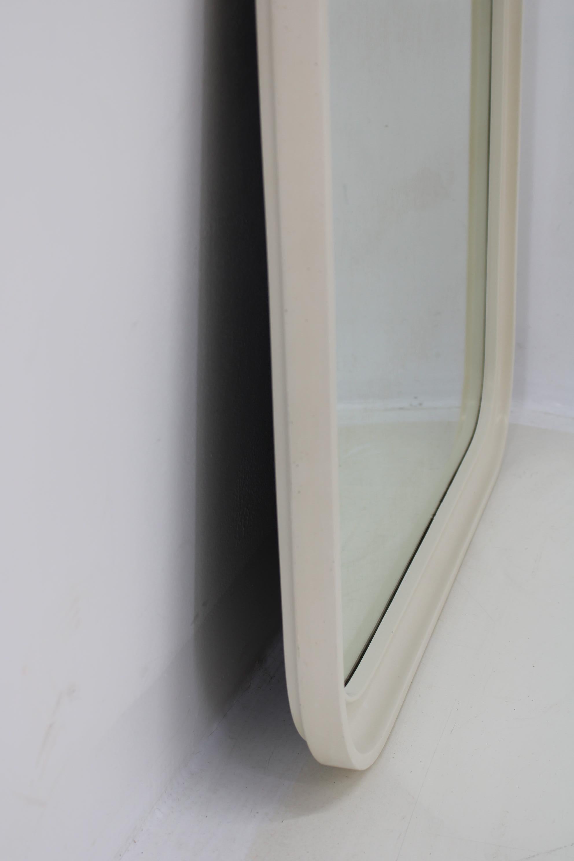 Mid-Century Modern Miroir mural carré des années 1960, Italie en vente