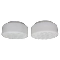 1970 Paire de Lights ronds en verre laiteux, Tchécoslovaquie