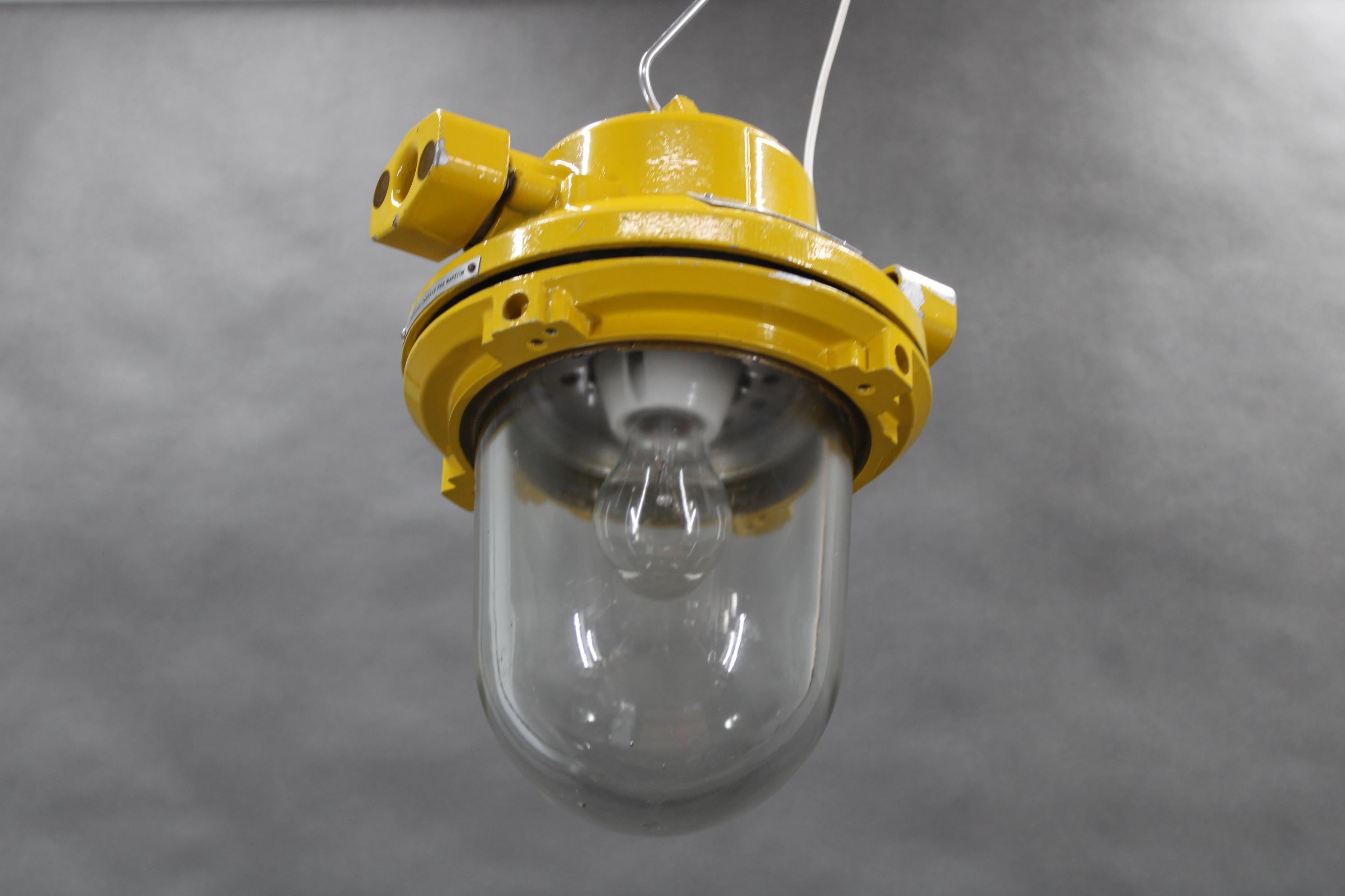  - limpiado y recableado 
- buen estado original con pequeños signos de uso
- 1x , bombilla E26-E27  
- Compatible con cableado de EE.UU.