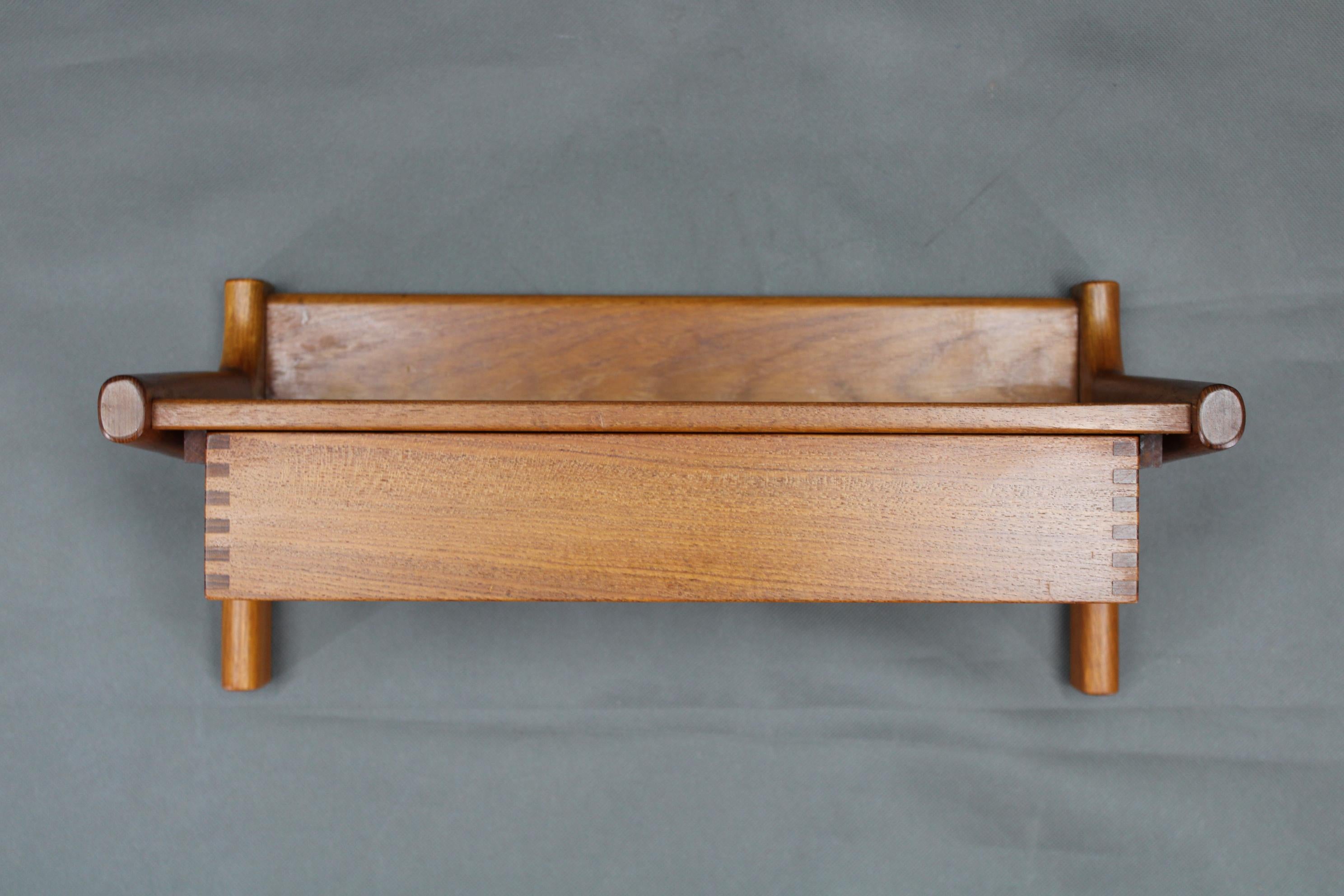Mid-Century Modern 1950s Paire de rares tables de nuit flottantes en teck de Borg par Dyrlund Danemark en vente