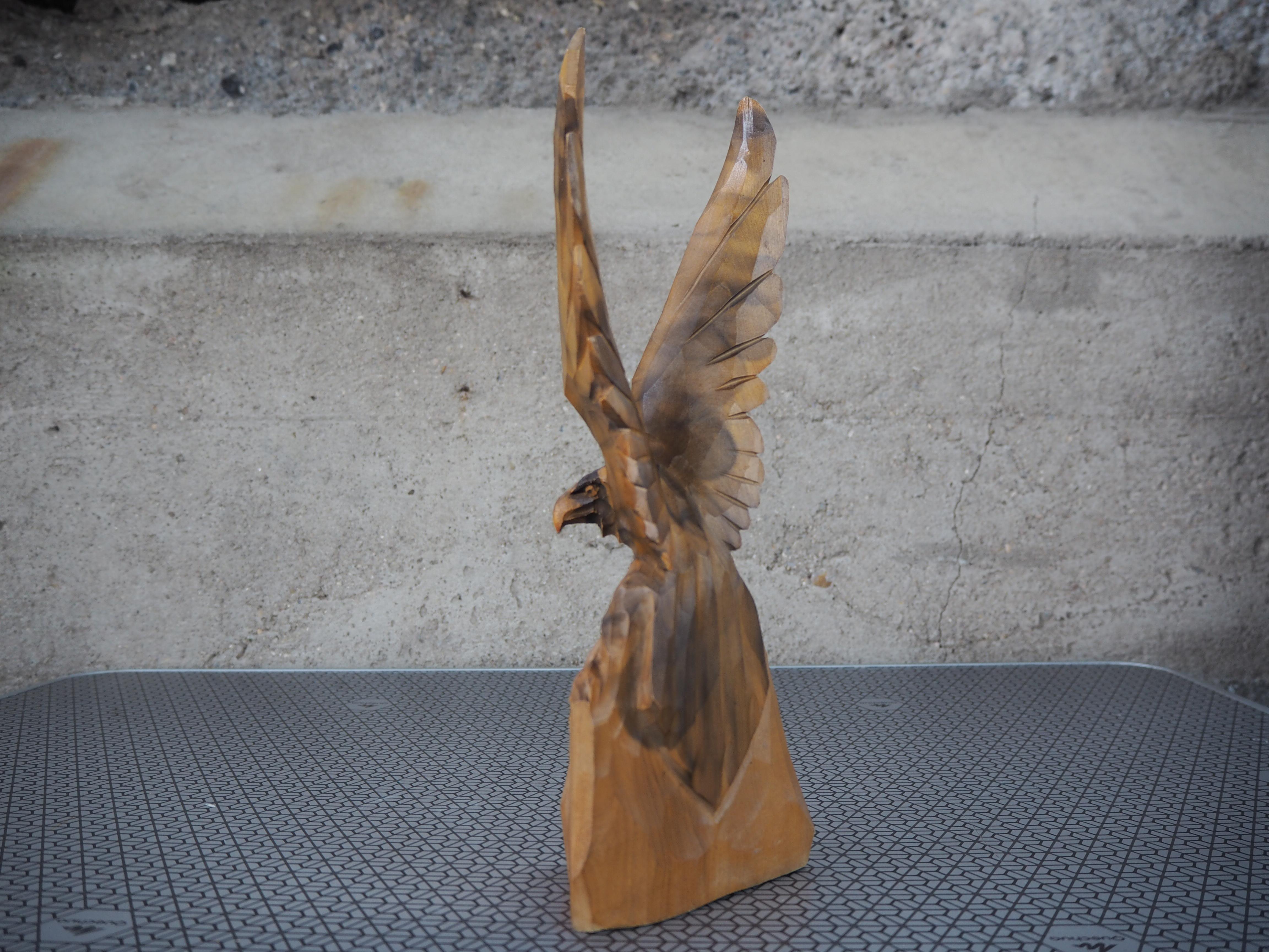 Allemand Statue d'aigle vintage, figure en Wood, 1970 en vente