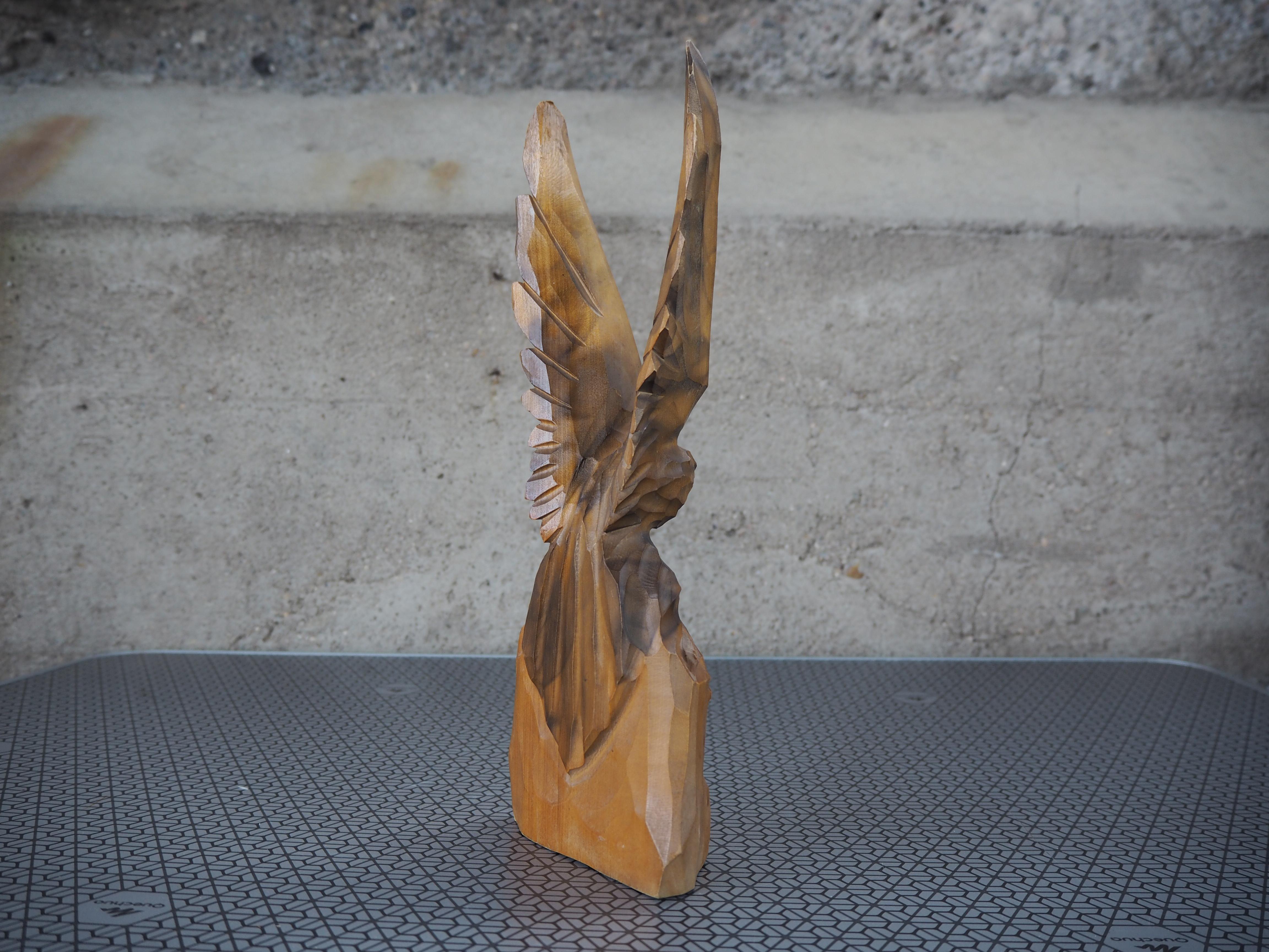 Fin du 20e siècle Statue d'aigle vintage, figure en Wood, 1970 en vente