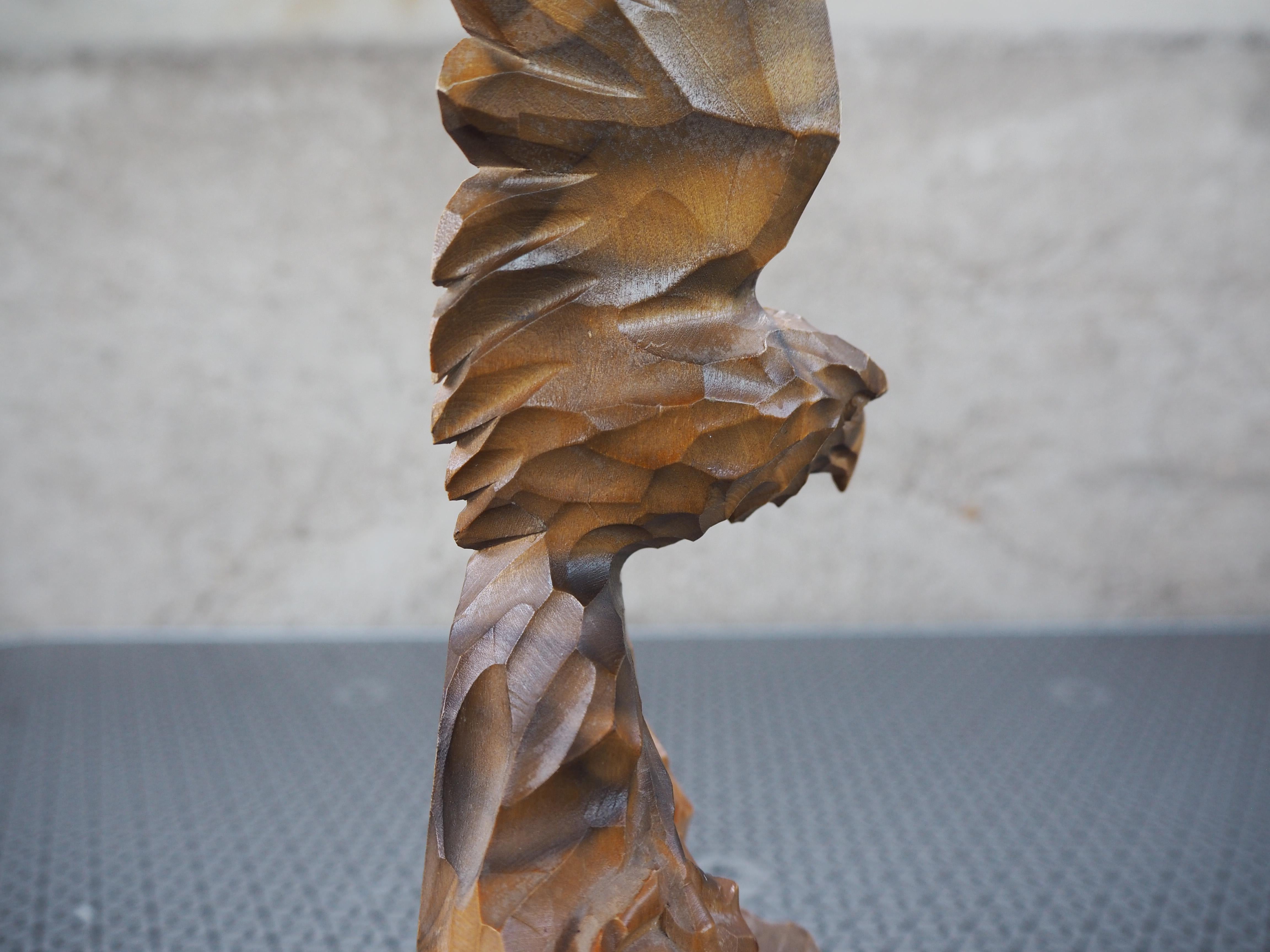 Statue d'aigle vintage, figure en Wood, 1970 en vente 5