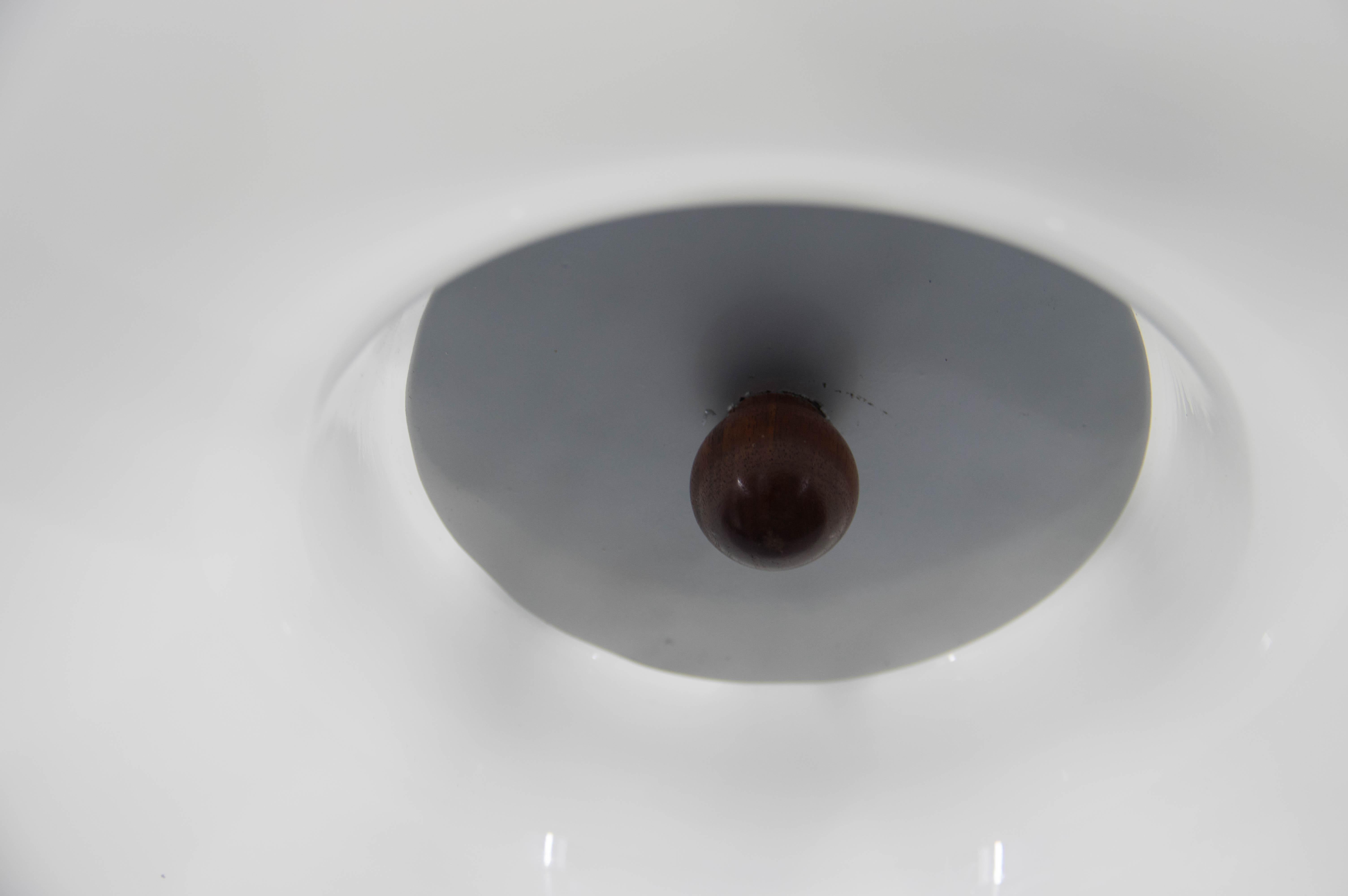 Vetro opalino Raro lampadario funzionalista realizzato da Up & Up Zavody nel 1930 in vendita