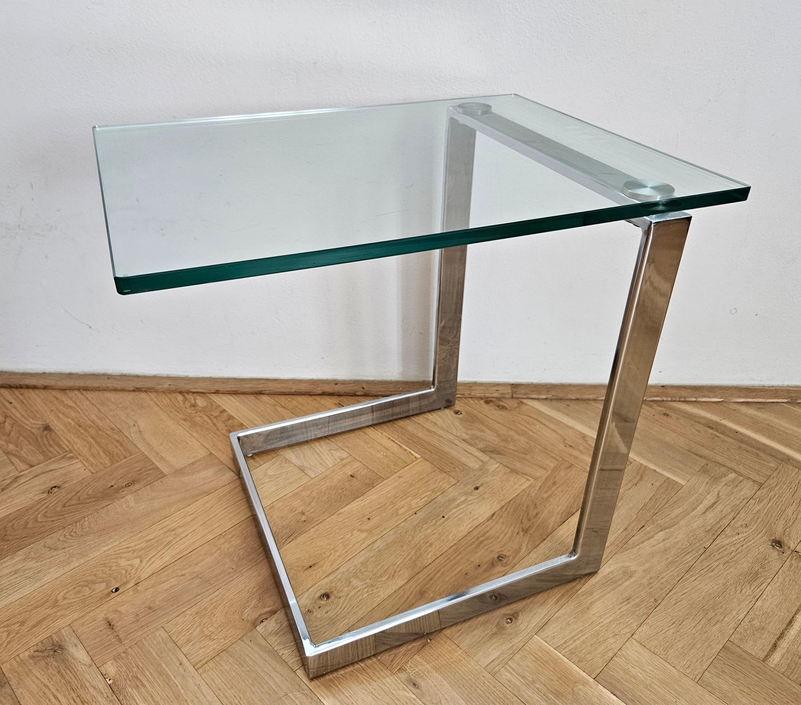 Midcentury Design Cantilevered Glass & Chrome Side Coffee Table GEBRA, 1980s In Good Condition For Sale In Praha, CZ