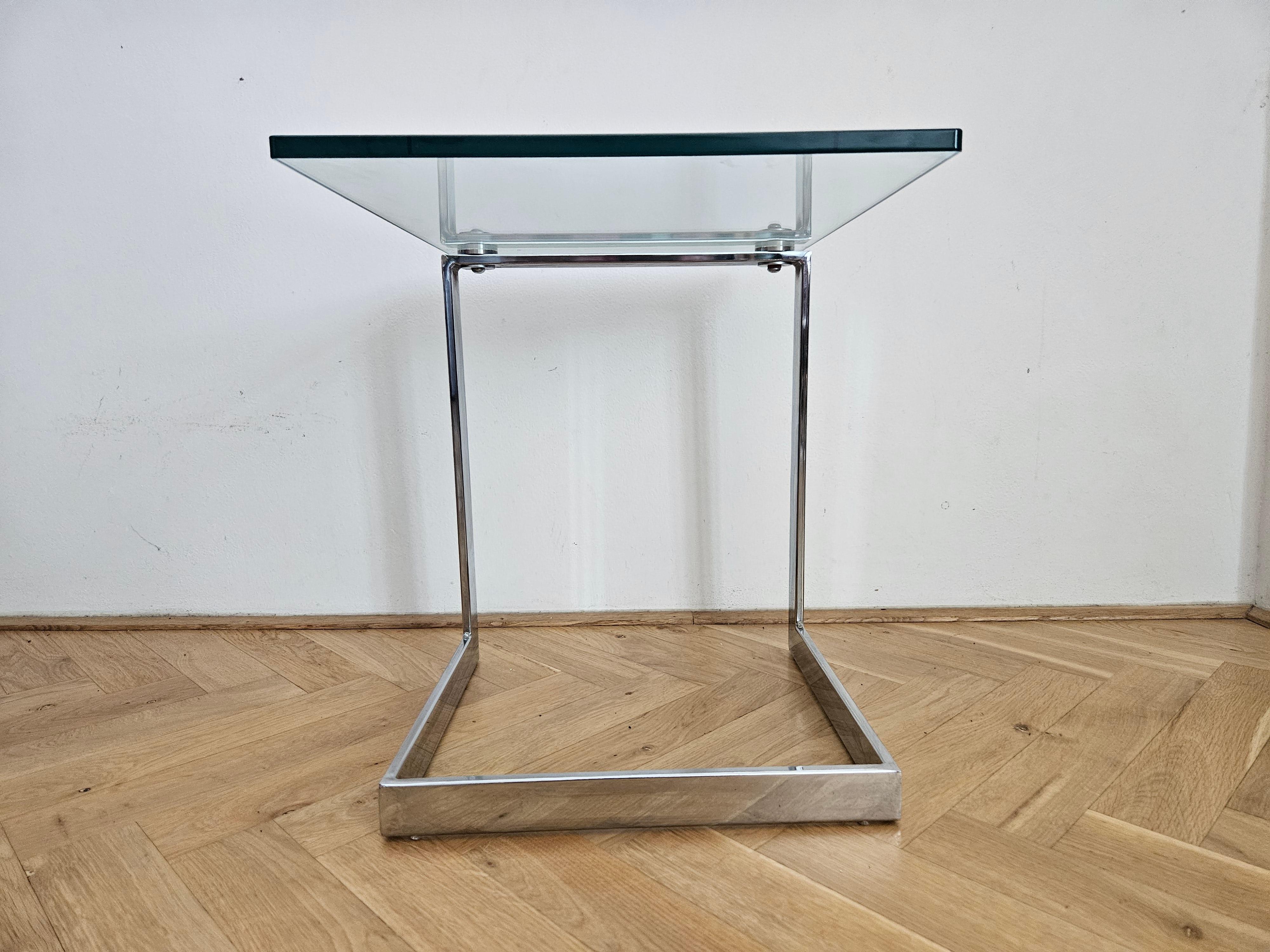 Midcentury Design Cantilevered Glass & Chrome Side Coffee Table GEBRA, 1980s For Sale 5
