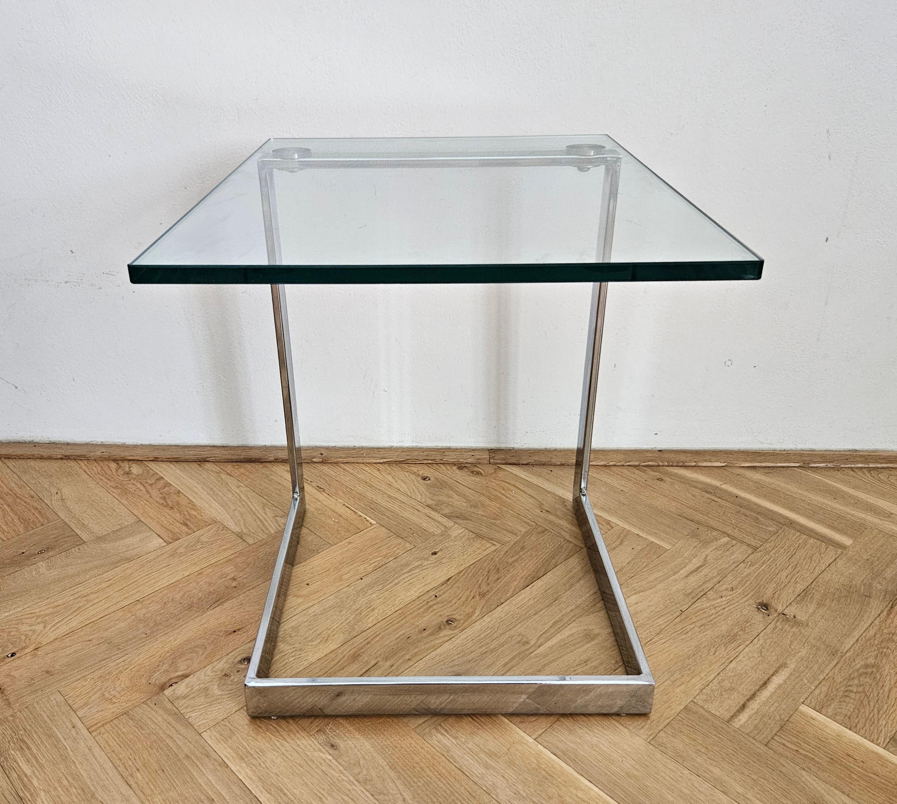 Midcentury Design Cantilevered Glass & Chrome Side Coffee Table GEBRA, 1980s For Sale 6