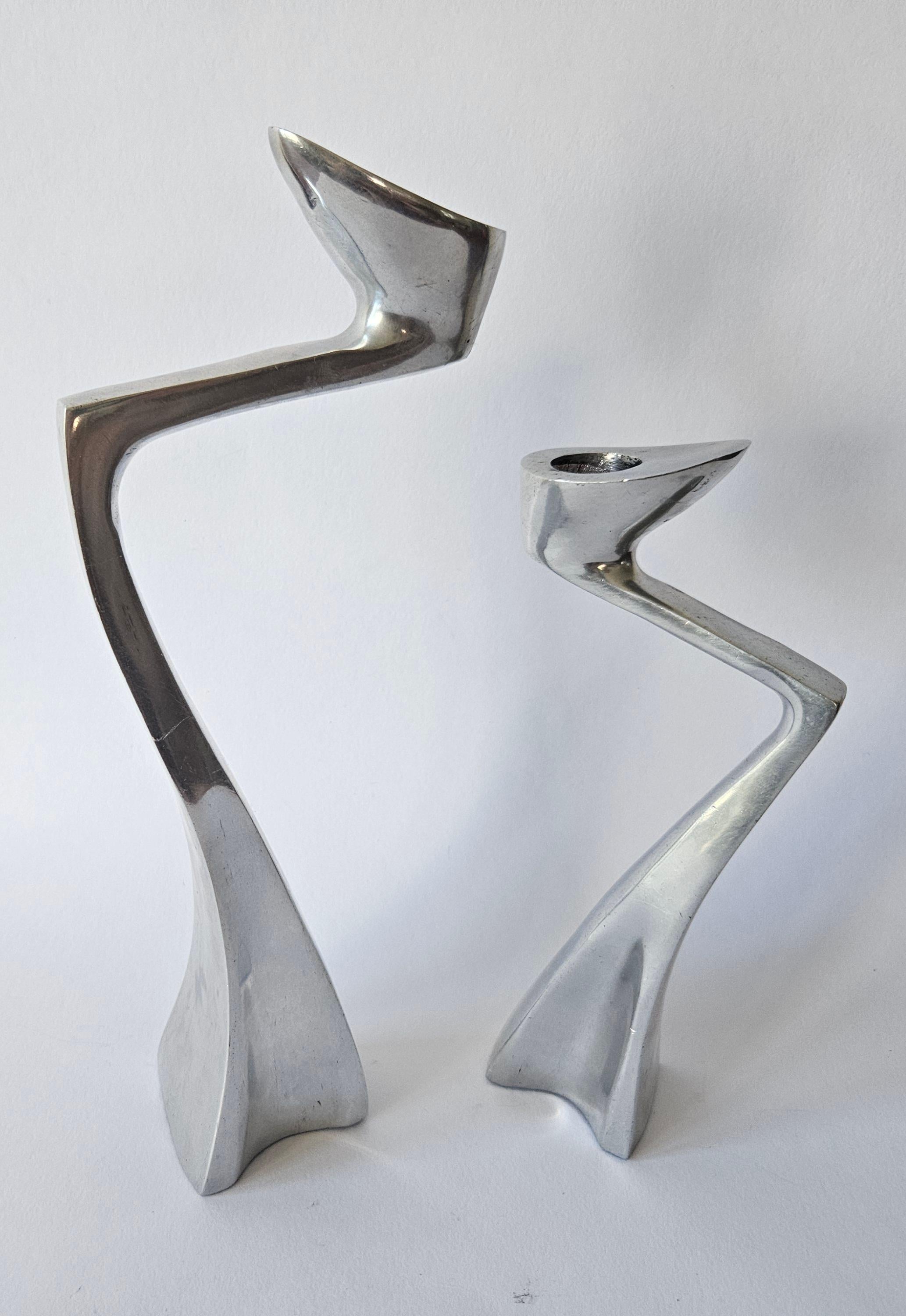 Pair of Midcentury Design Swan Candlesticks by Matthew Hilton, England, 1980s In Good Condition For Sale In Praha, CZ